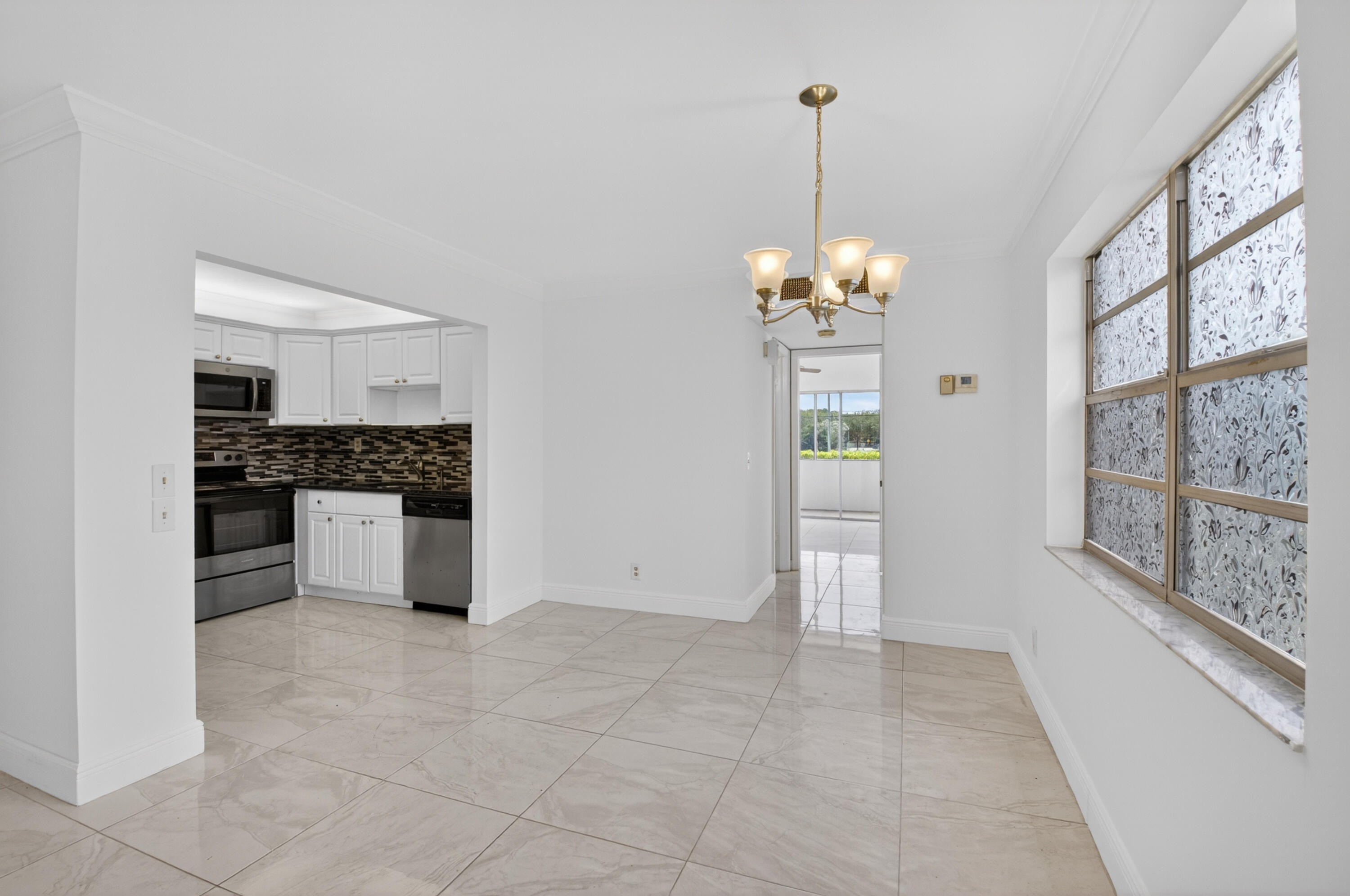 KINGS POINT CAPRI CONDOS - Residential