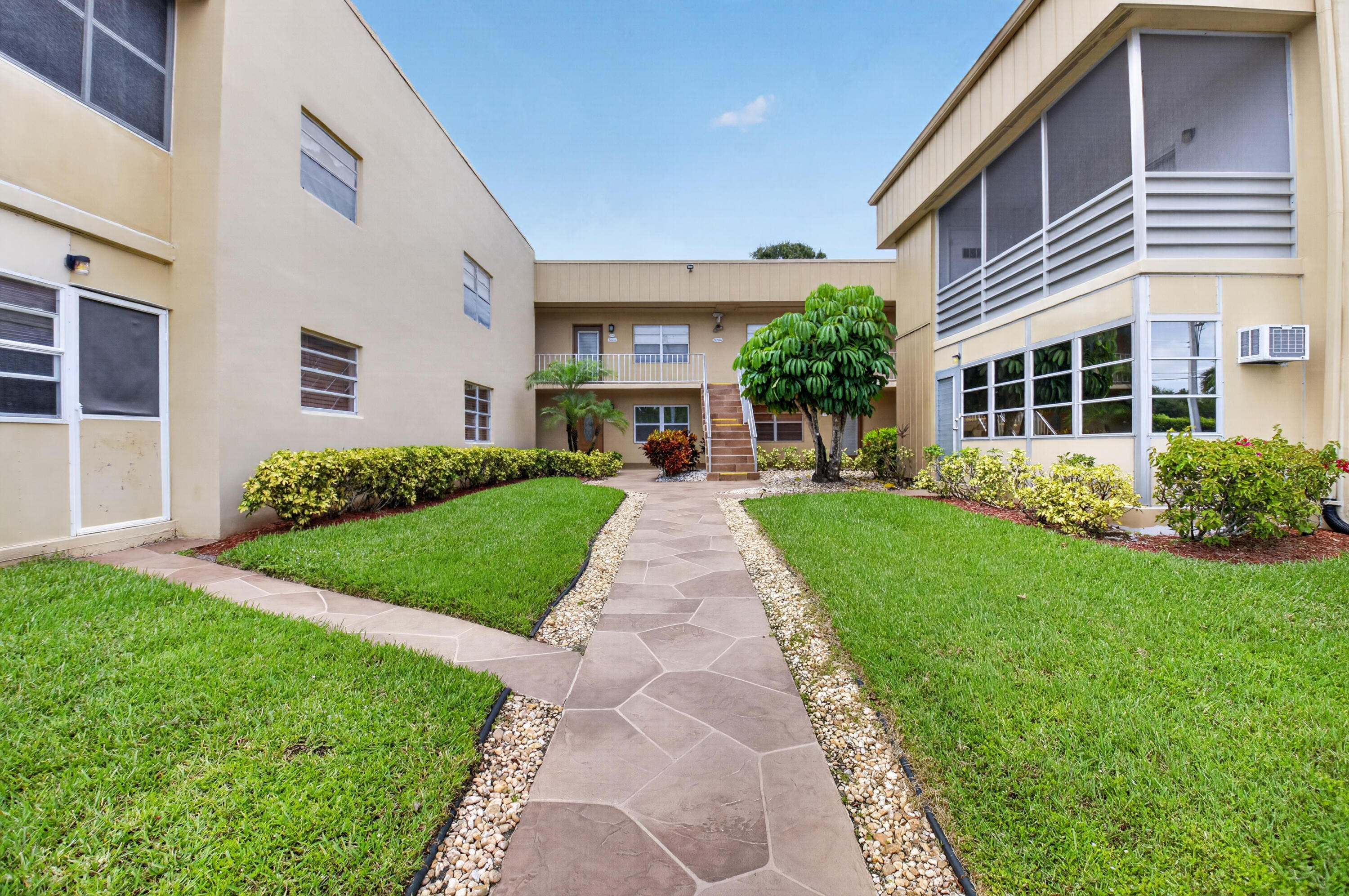 KINGS POINT CAPRI CONDOS - Residential