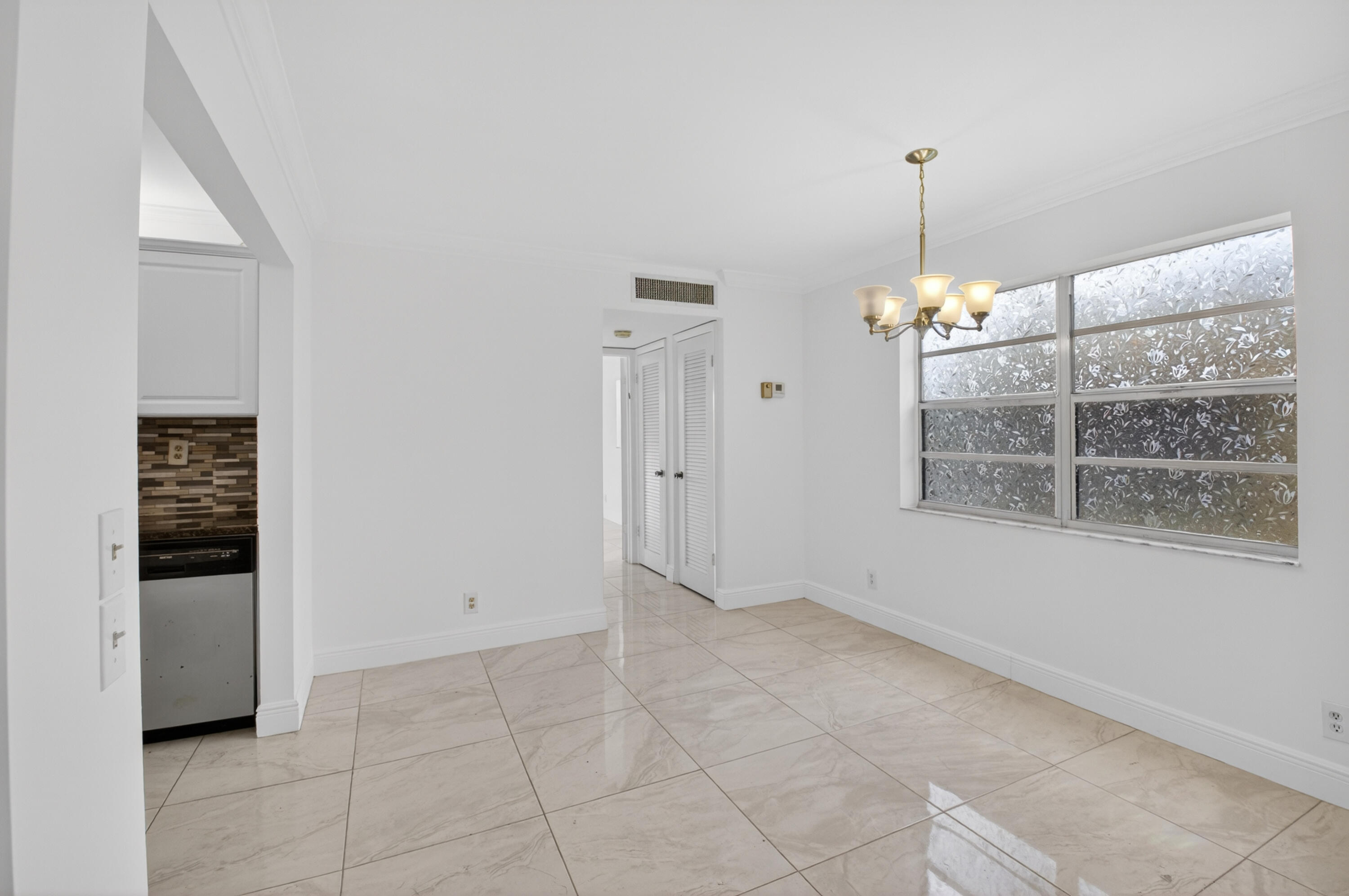 KINGS POINT CAPRI CONDOS - Residential