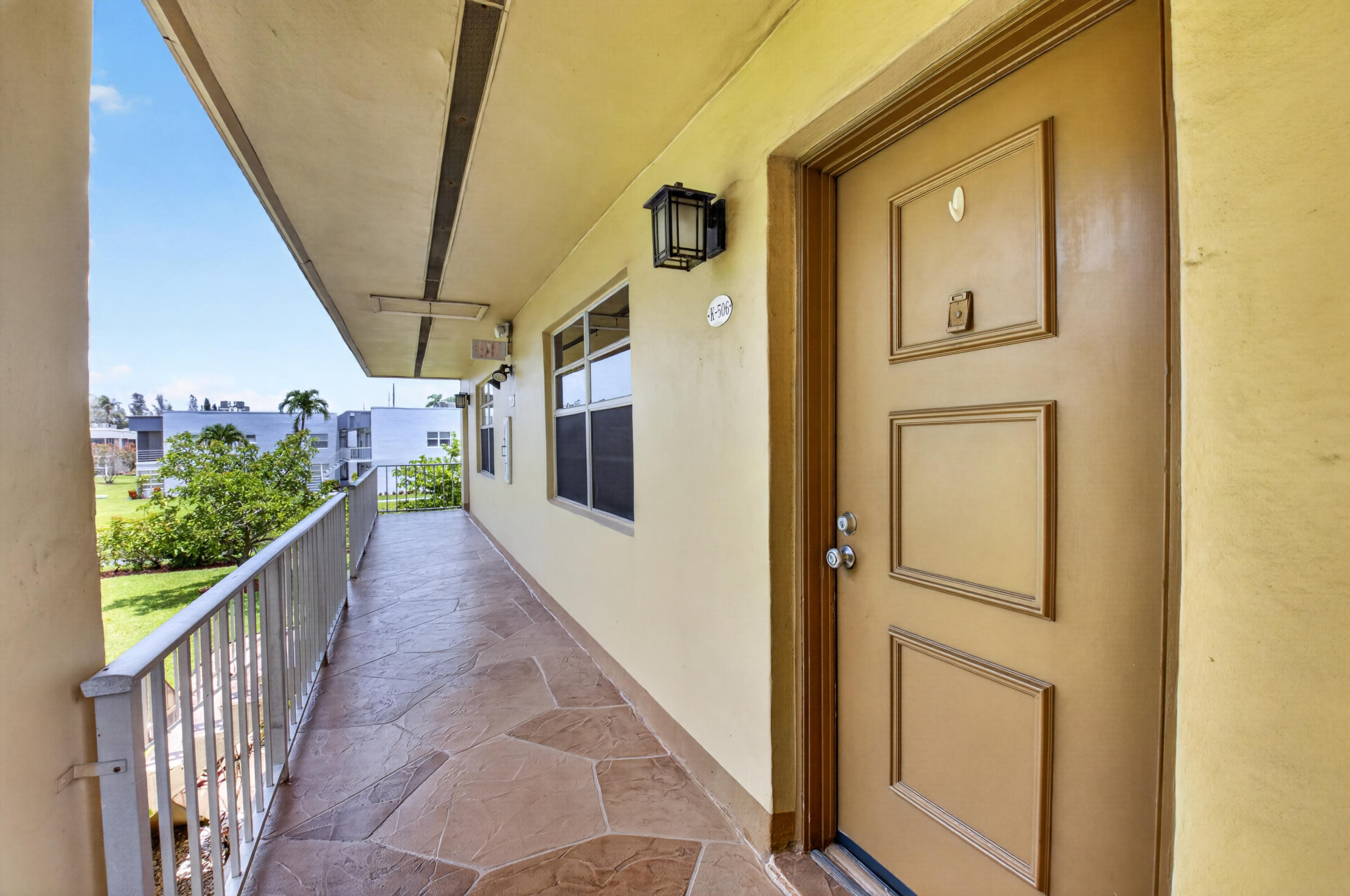 KINGS POINT CAPRI CONDOS - Residential