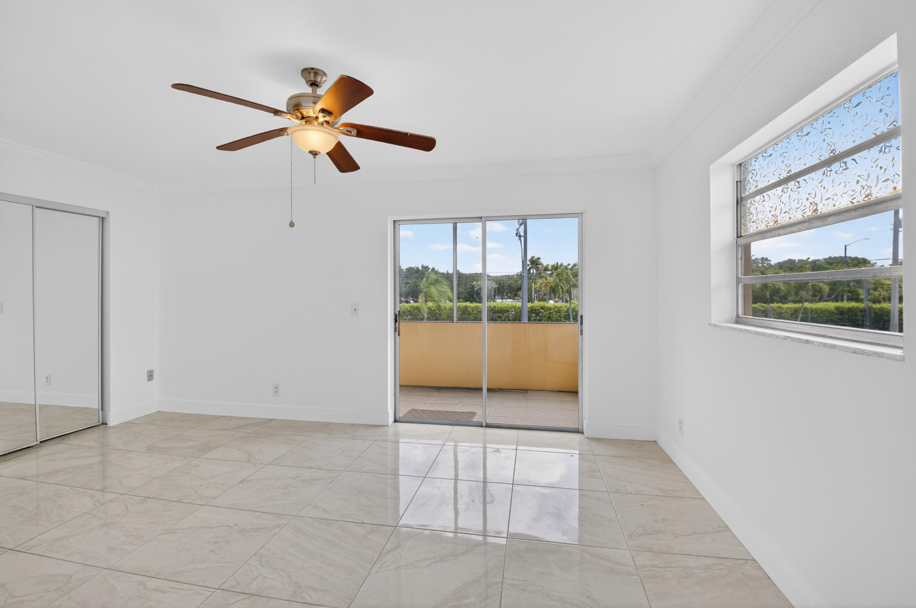 KINGS POINT CAPRI CONDOS - Residential
