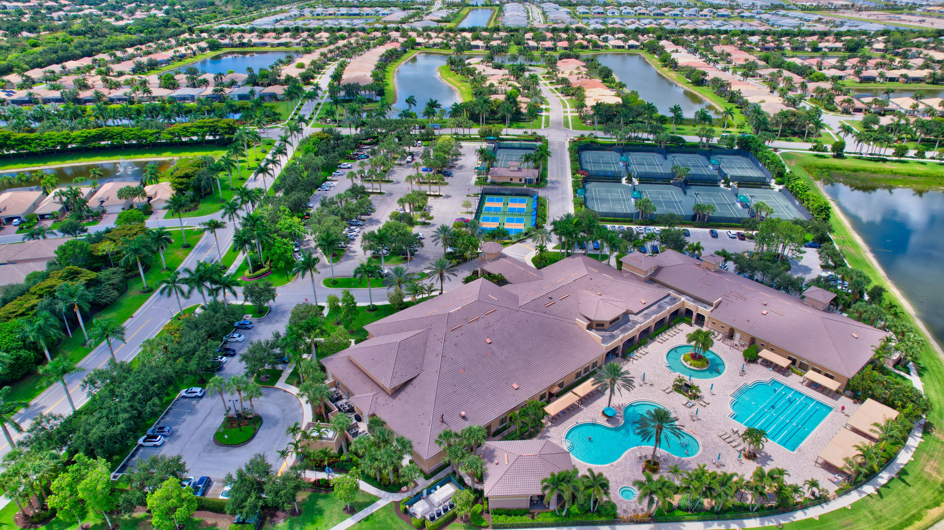 KINGS POINT CAPRI CONDOS - Residential
