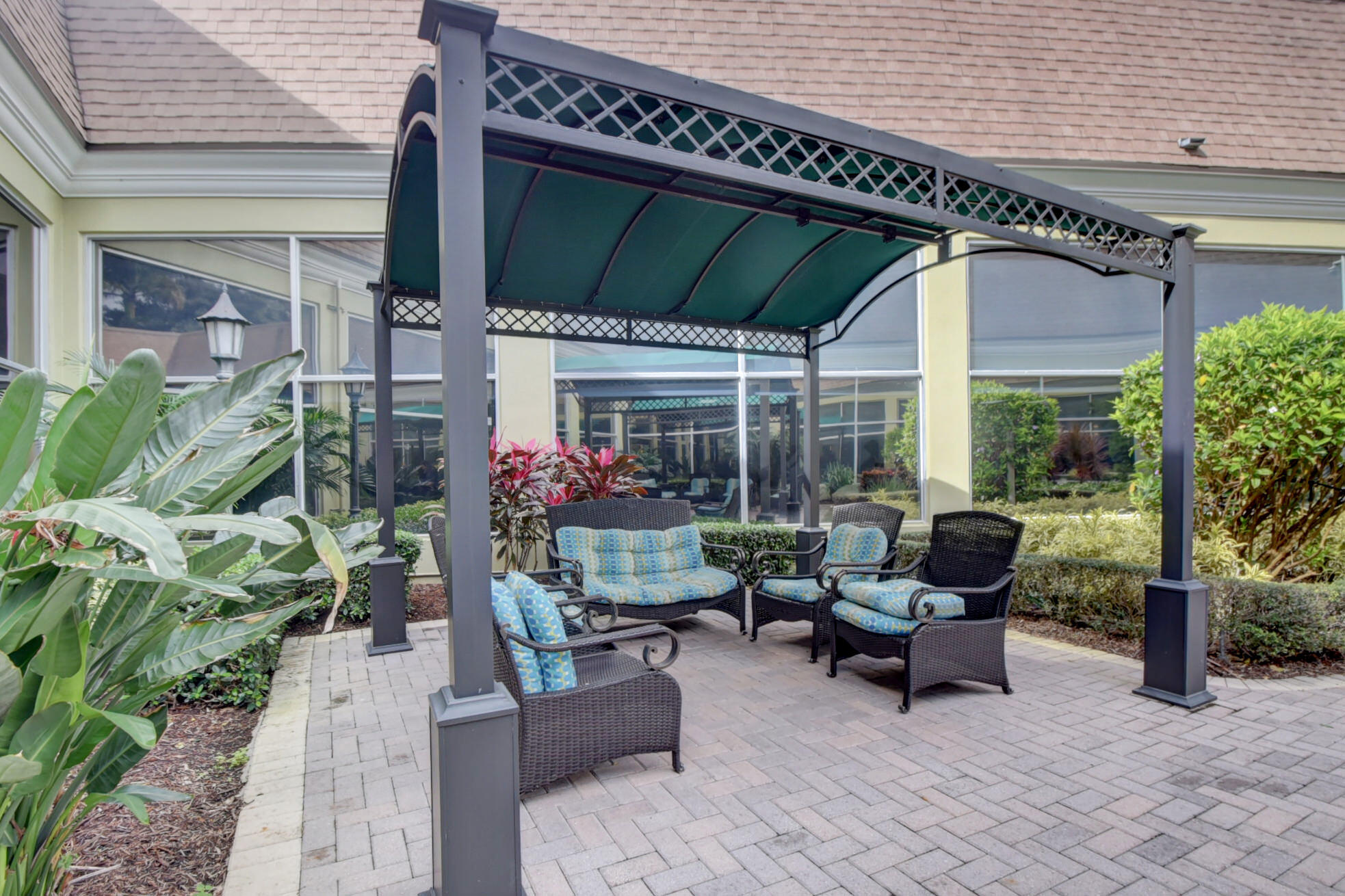 KINGS POINT CAPRI CONDOS - Residential