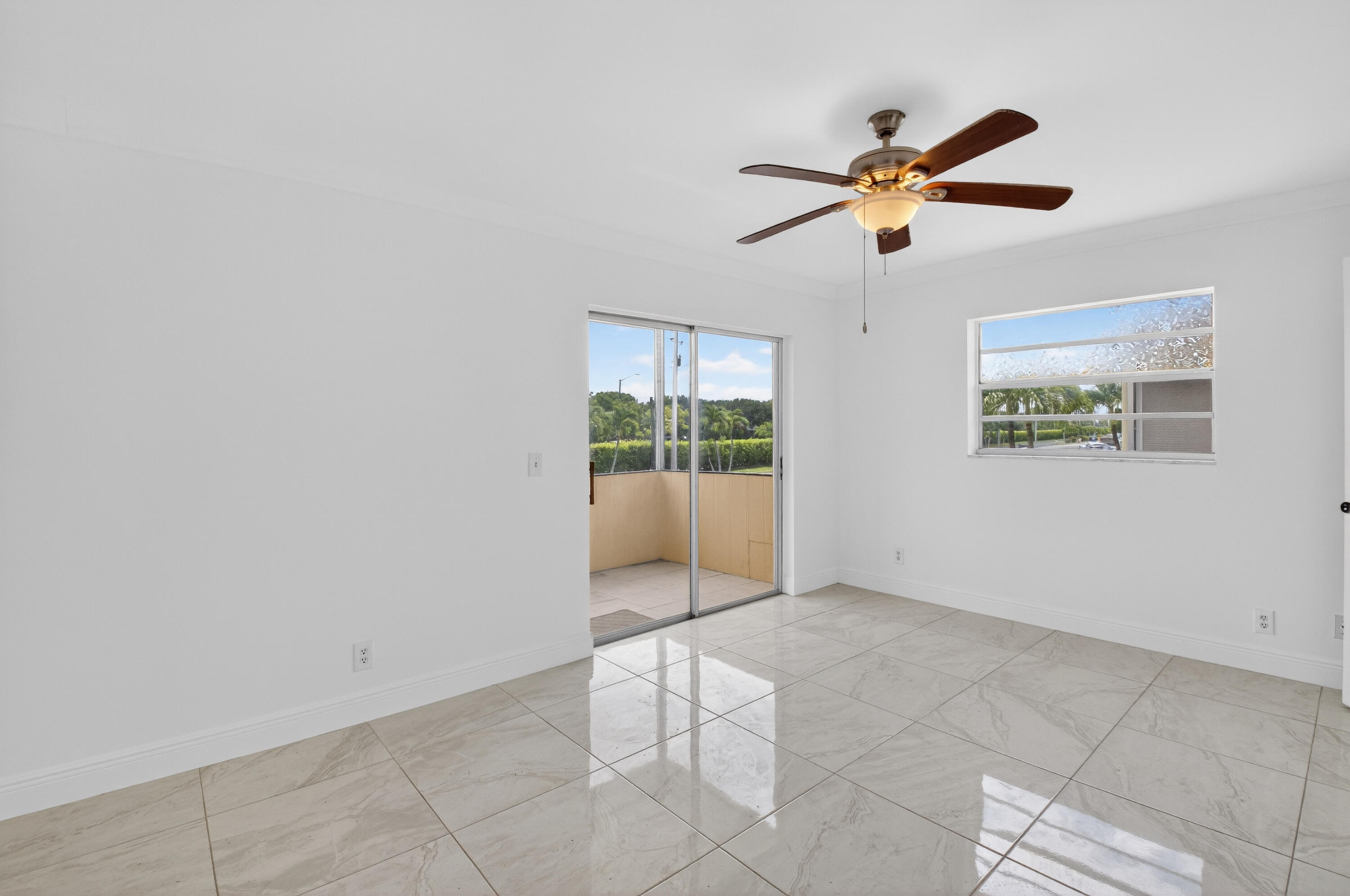 KINGS POINT CAPRI CONDOS - Residential