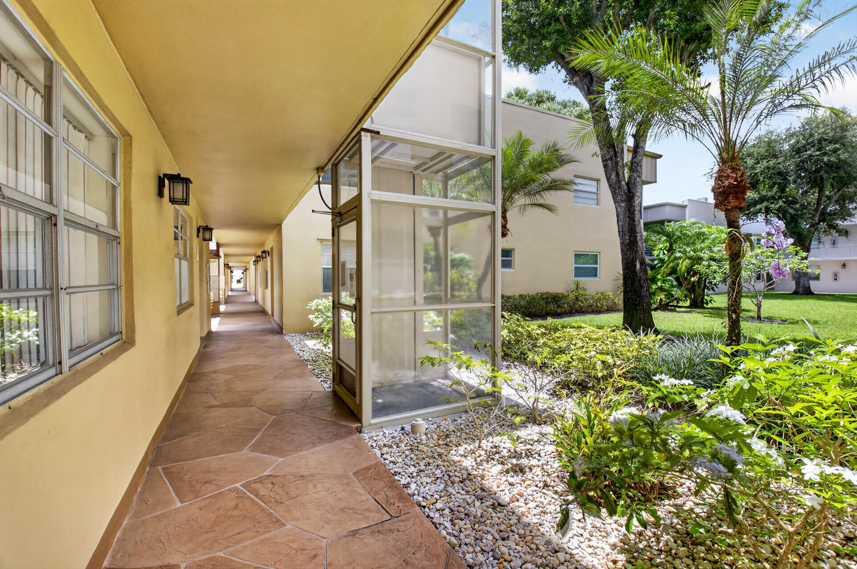 KINGS POINT CAPRI CONDOS - Residential