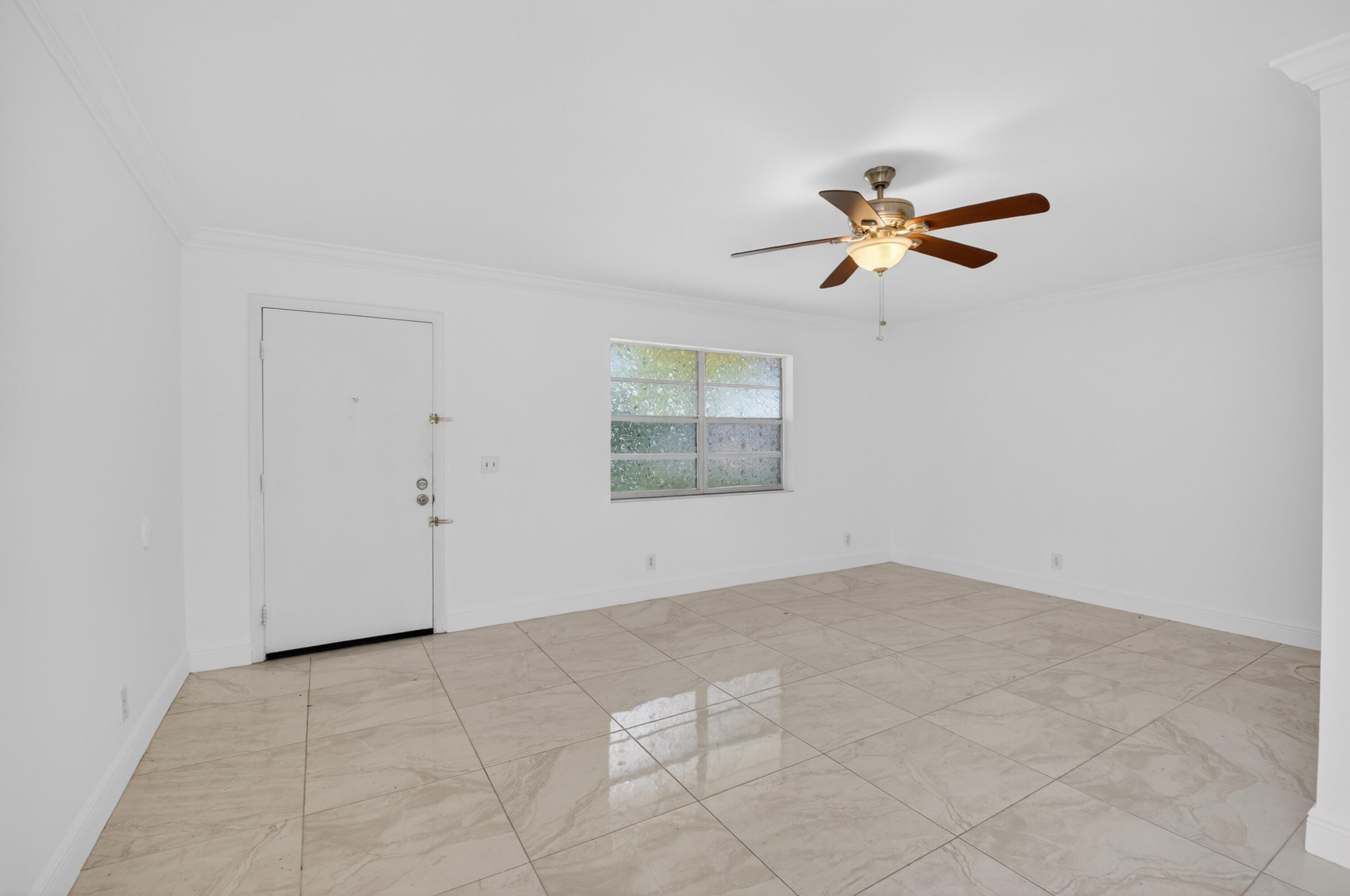KINGS POINT CAPRI CONDOS - Residential