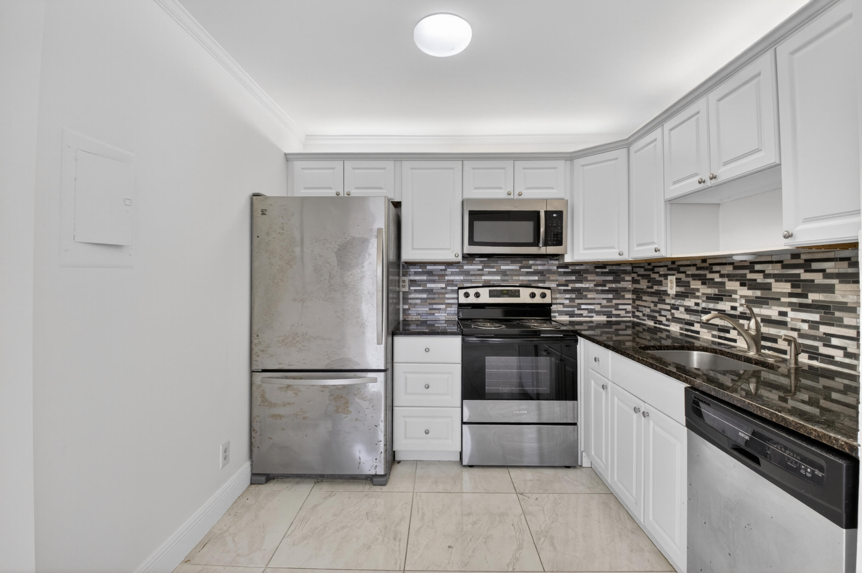 KINGS POINT CAPRI CONDOS - Residential