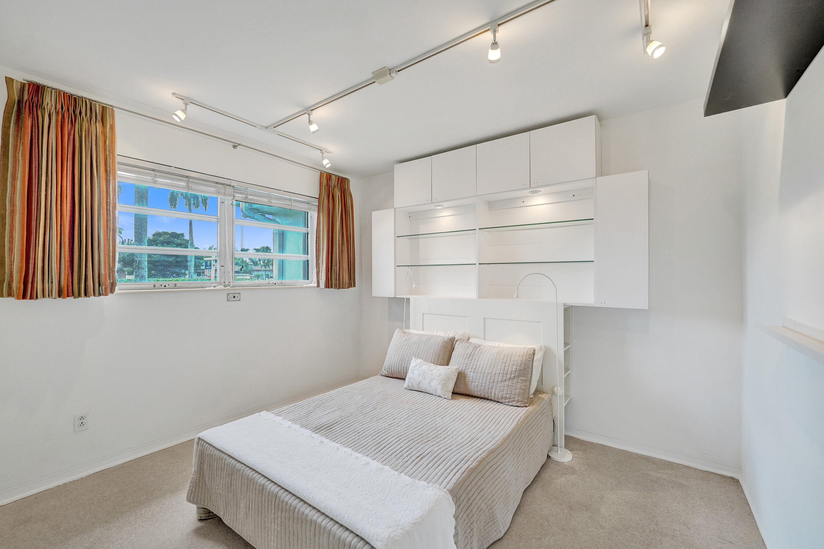 ORANGEBROOK GOLF ESTATES - Residential