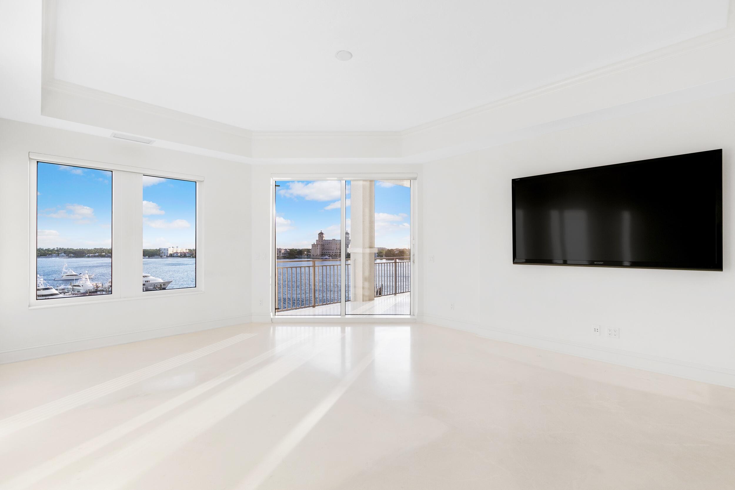 ONE WATERMARK PLACE OF THE PALM BEACHES - Residential