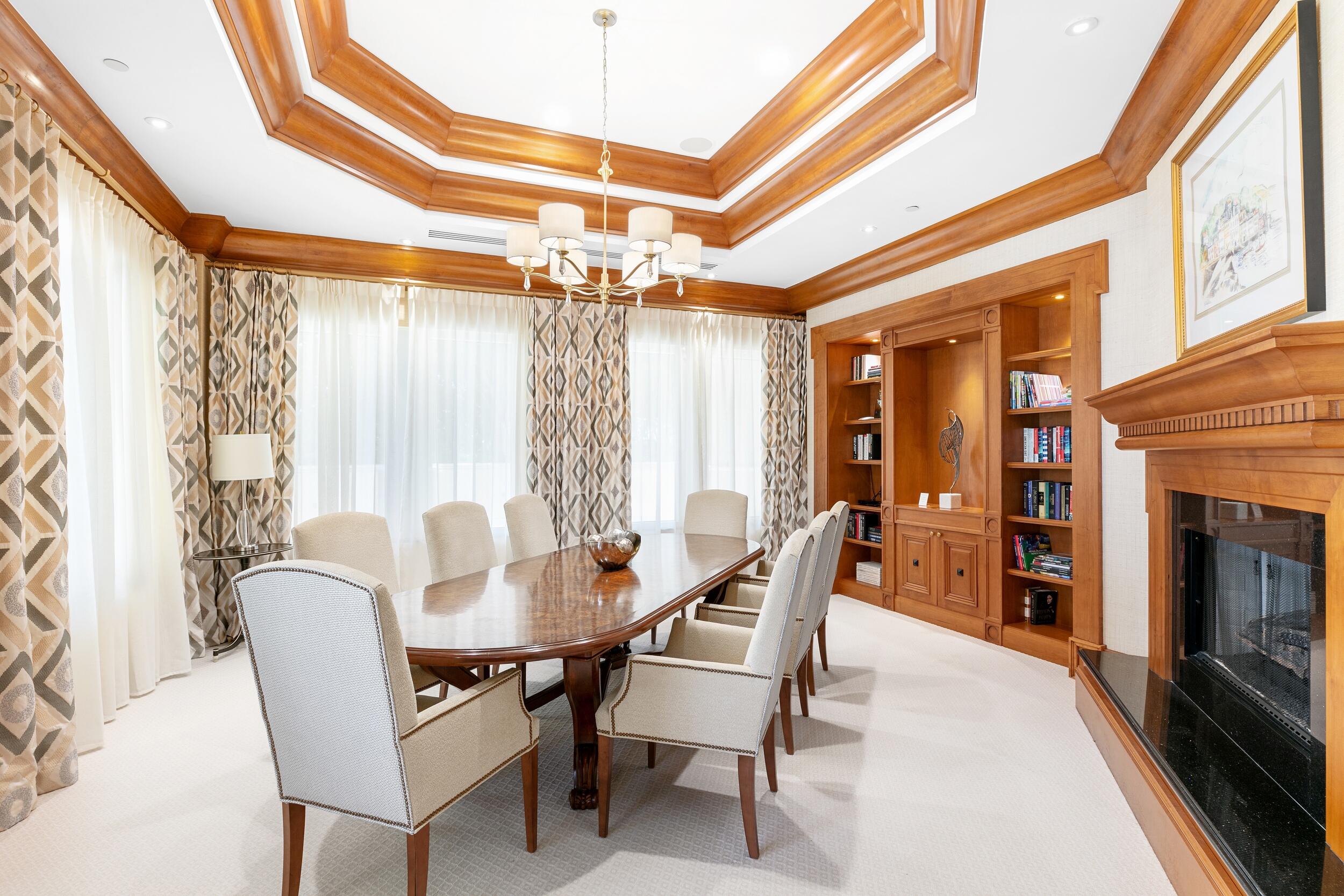 ONE WATERMARK PLACE OF THE PALM BEACHES - Residential