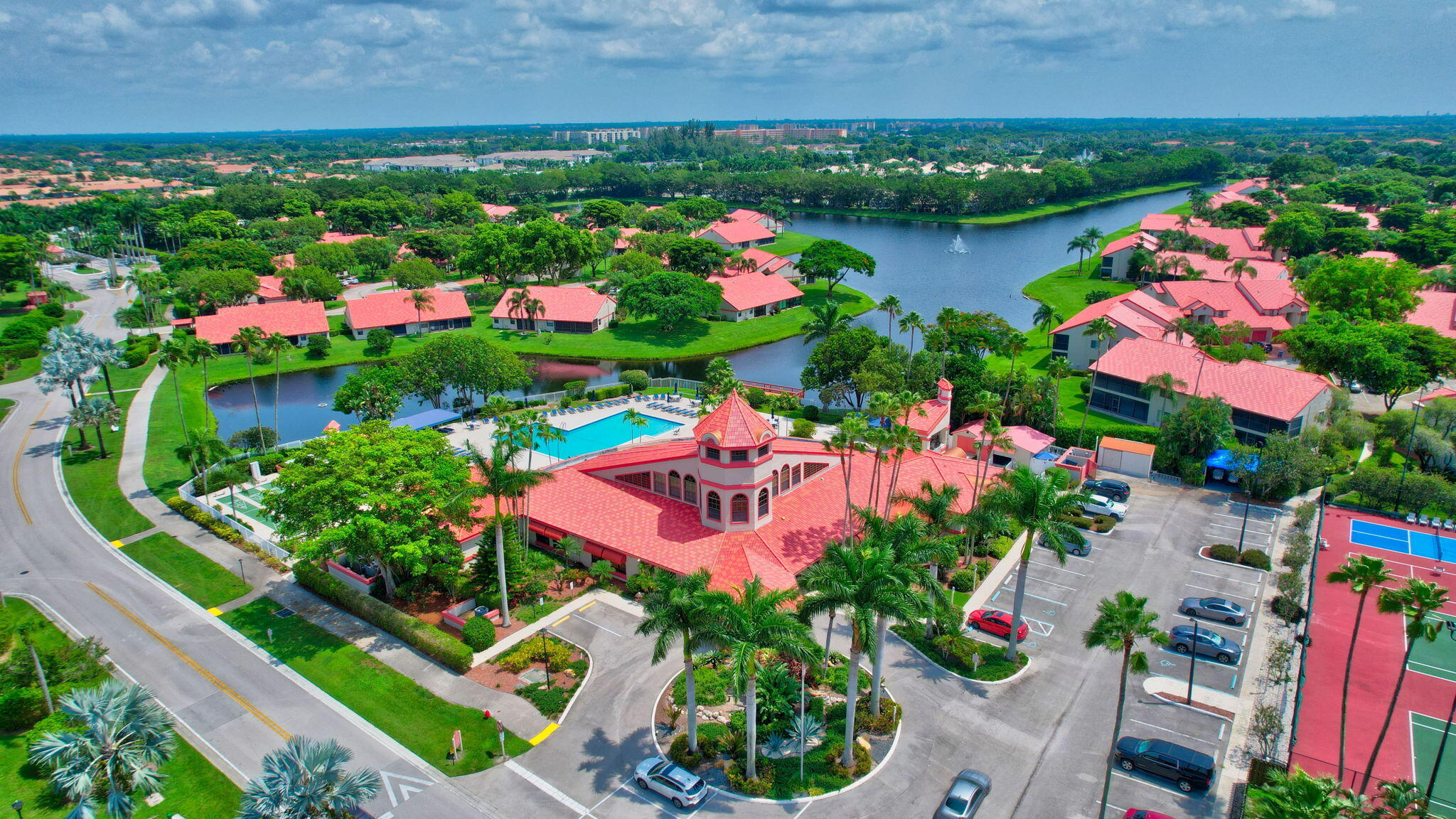 LEXINGTON CLUB VILLAS CONDO - Residential