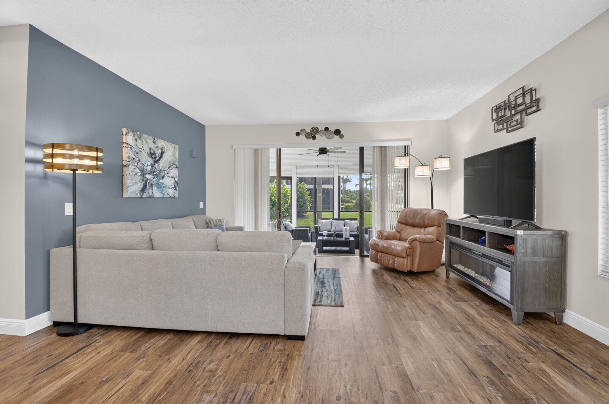 LEXINGTON CLUB VILLAS CONDO - Residential