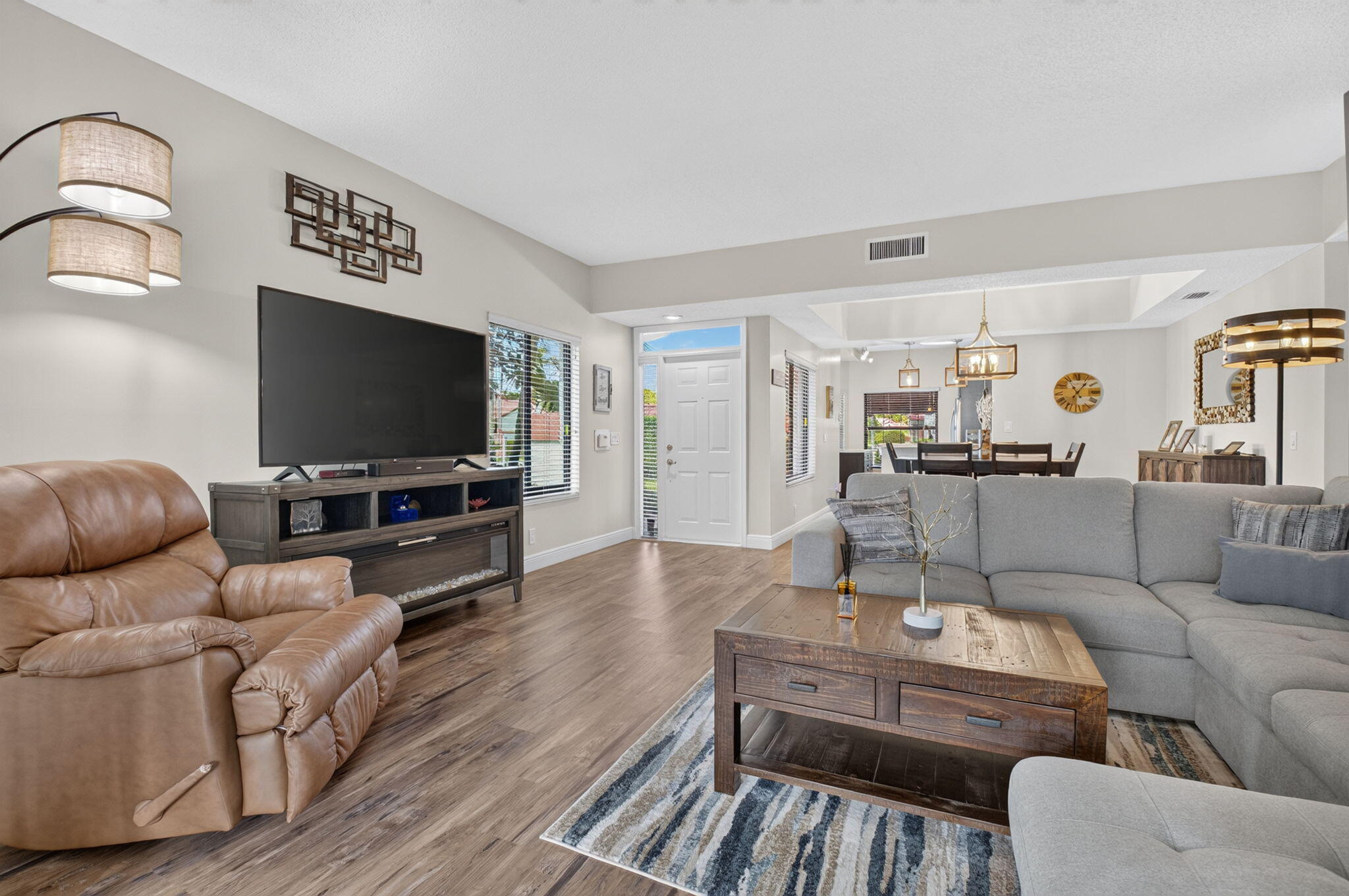 LEXINGTON CLUB VILLAS CONDO - Residential