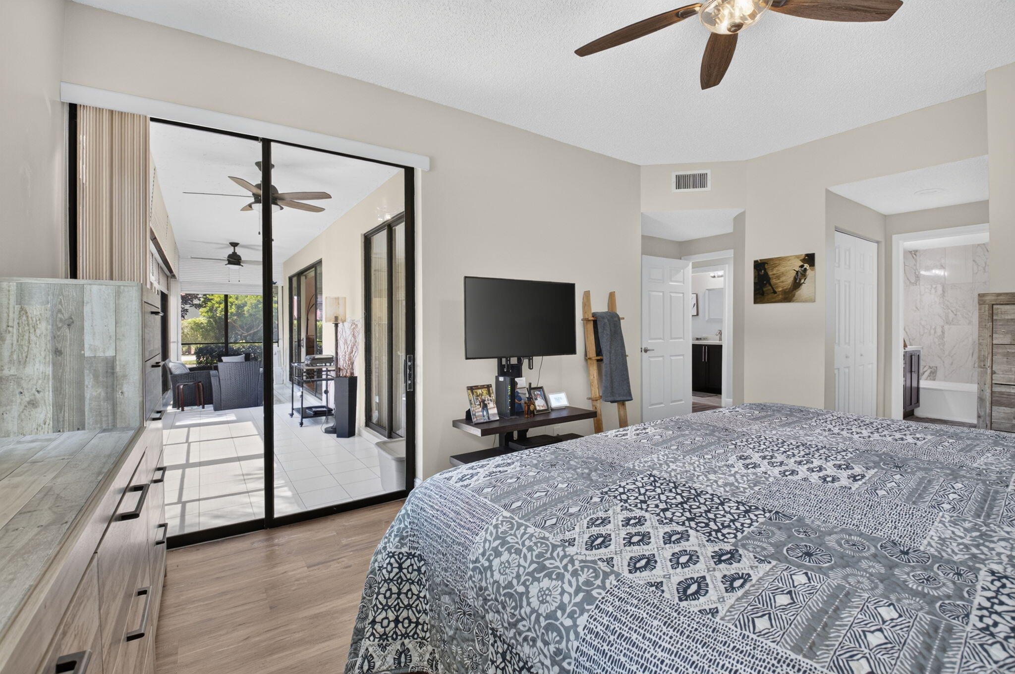 LEXINGTON CLUB VILLAS CONDO - Residential