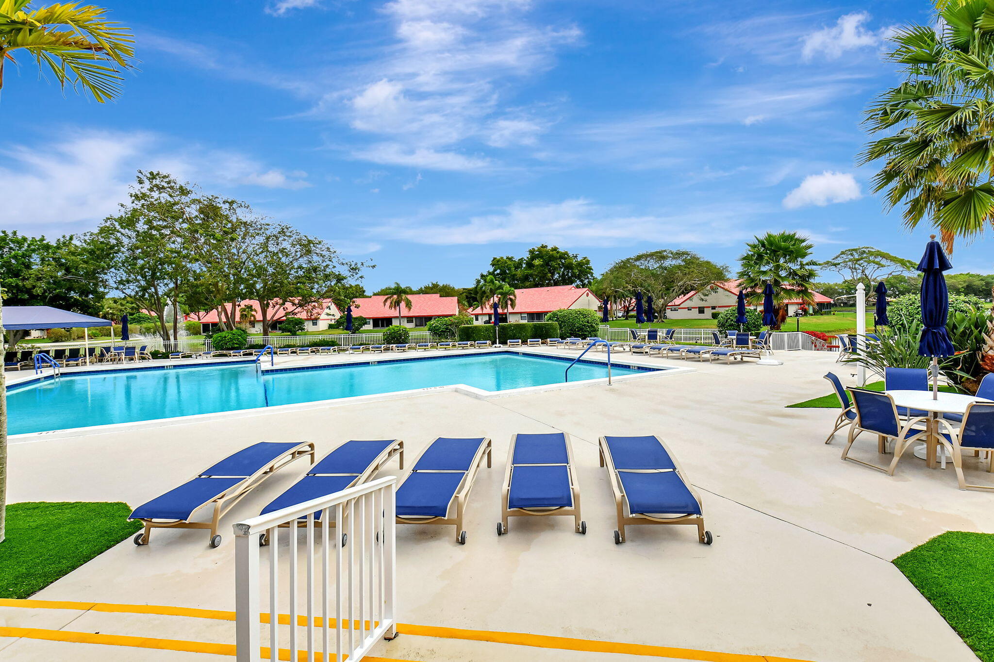 LEXINGTON CLUB VILLAS CONDO - Residential
