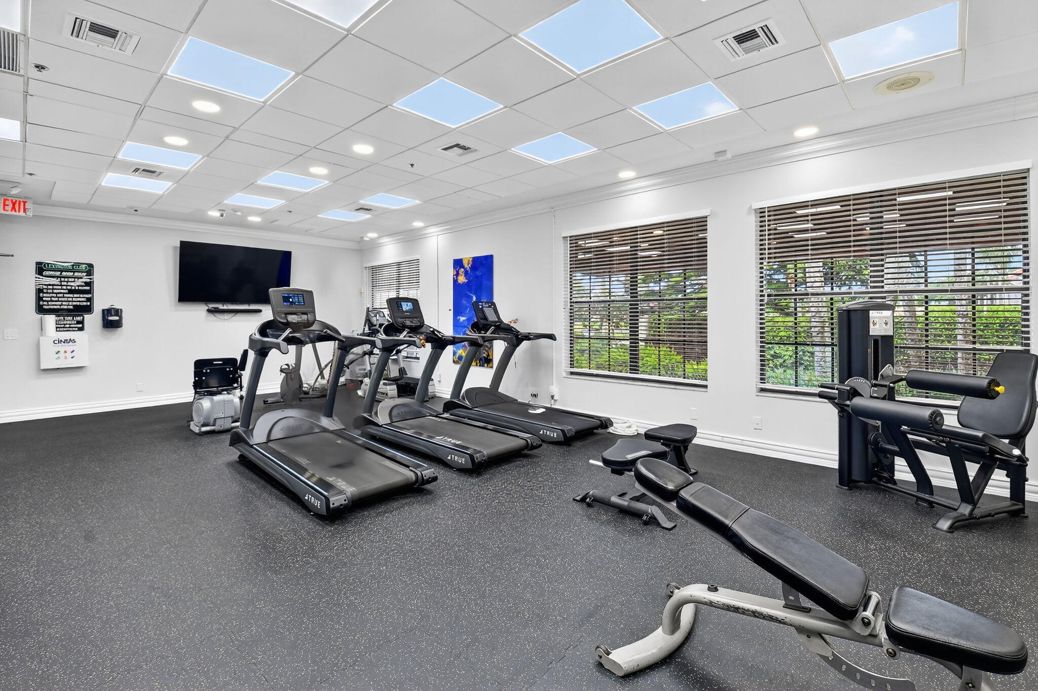 LEXINGTON CLUB VILLAS CONDO - Residential