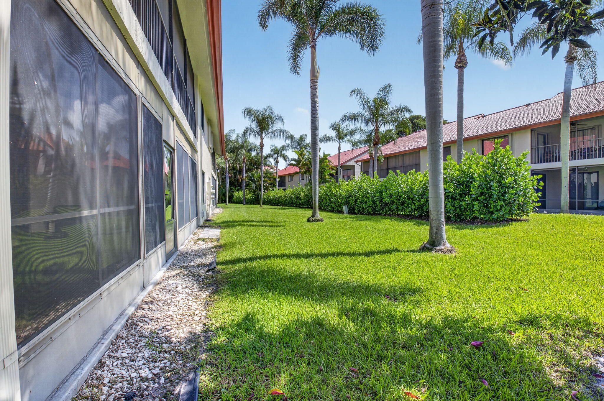 LEXINGTON CLUB VILLAS CONDO - Residential