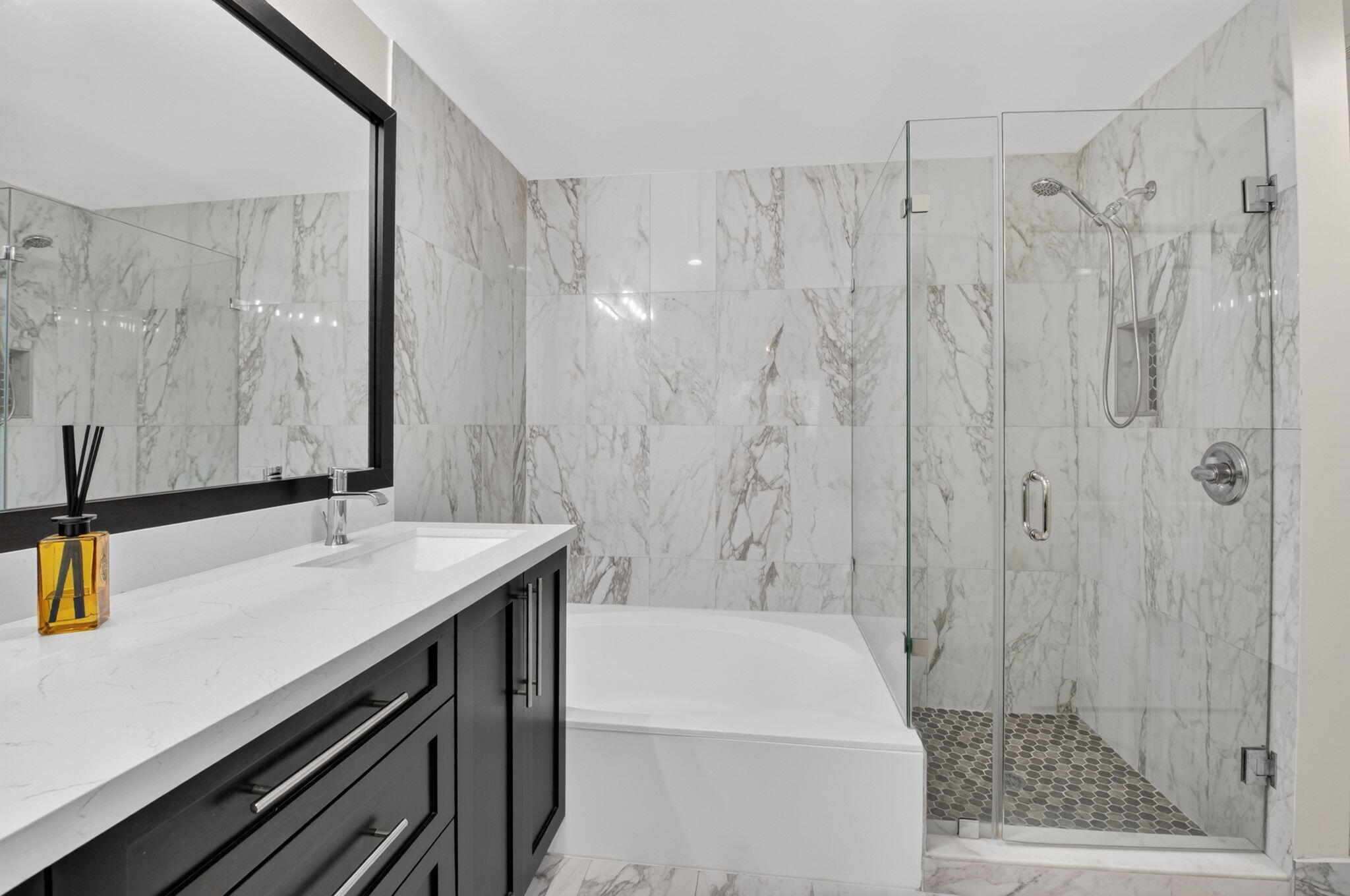 LEXINGTON CLUB VILLAS CONDO - Residential