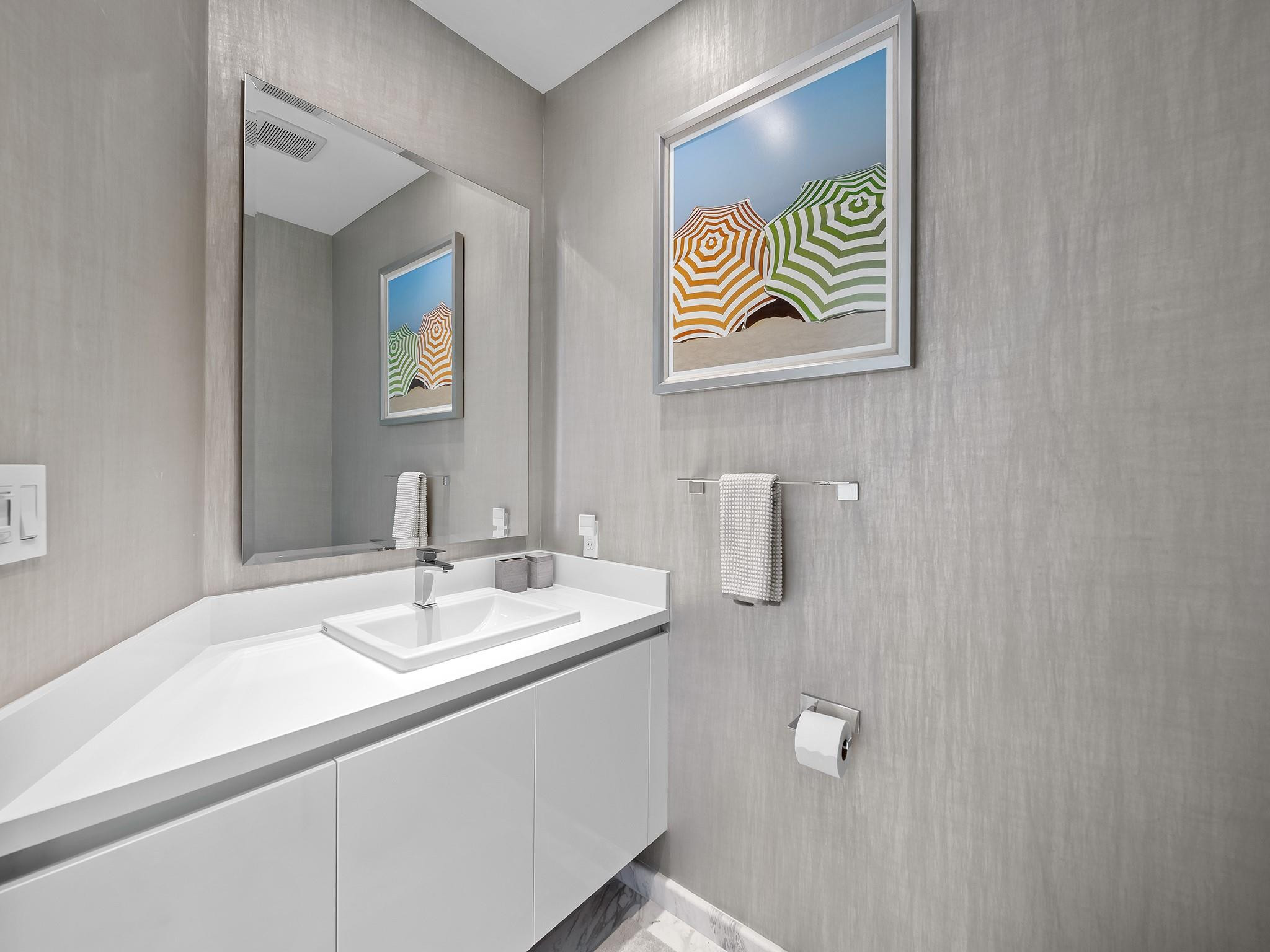 PARAMOUNT - Residential Lease