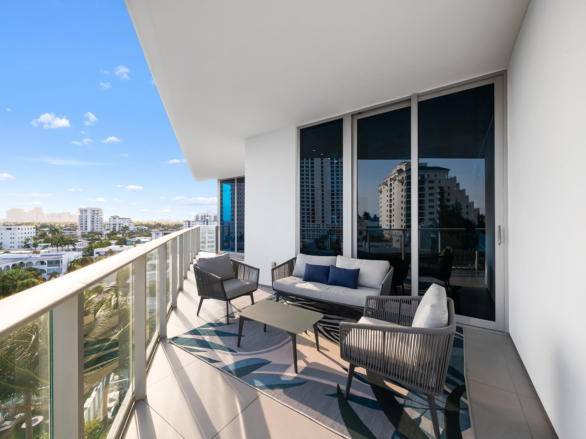 PARAMOUNT - Residential Lease