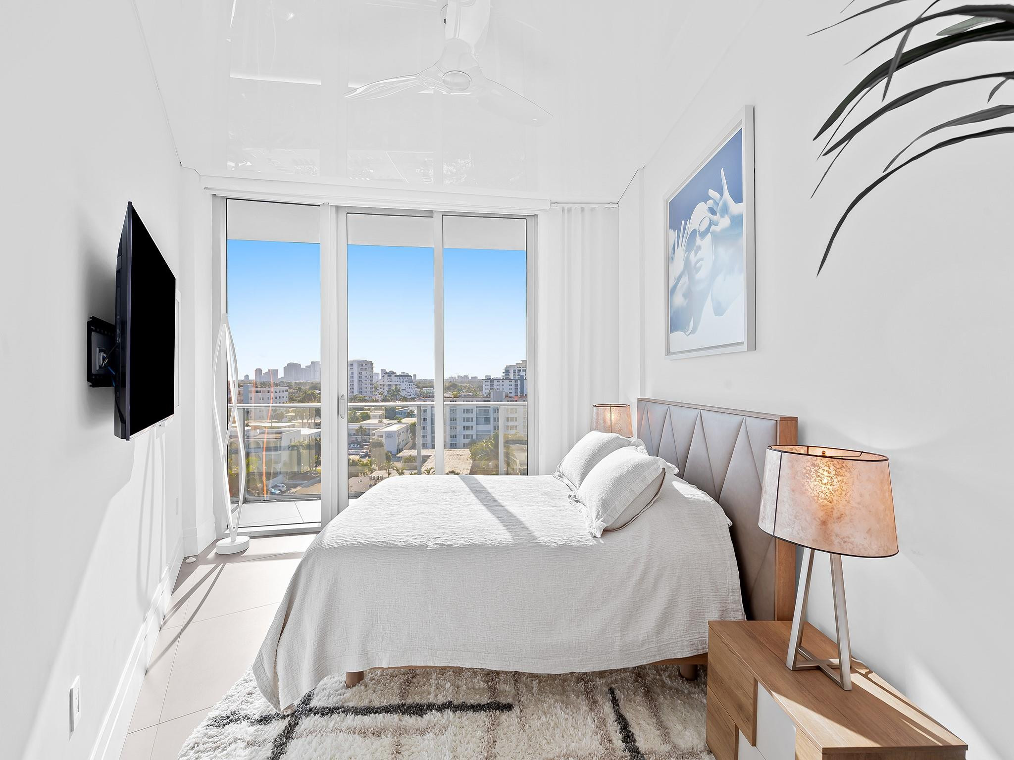 PARAMOUNT - Residential Lease