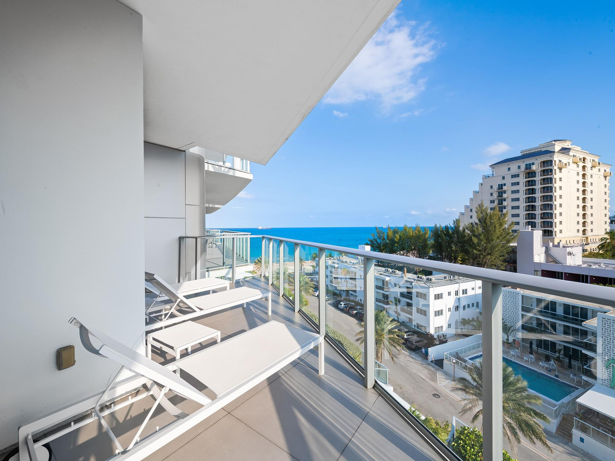 PARAMOUNT - Residential Lease