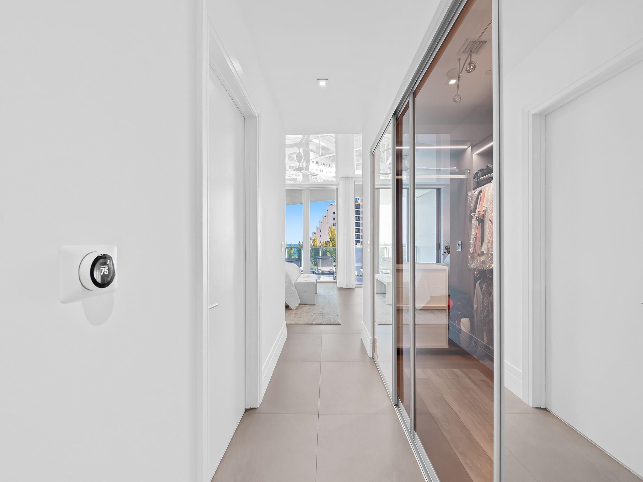 PARAMOUNT - Residential Lease