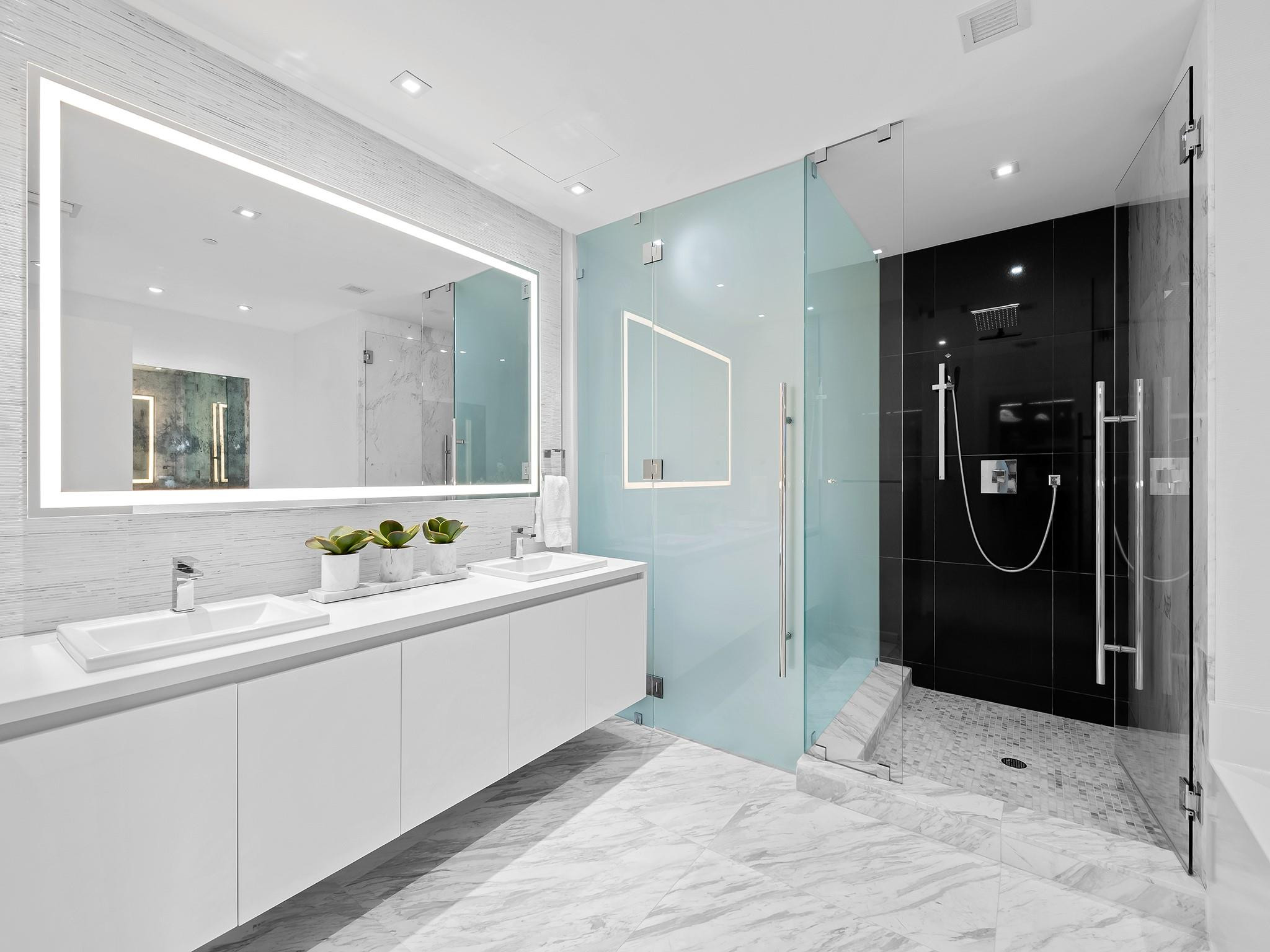 PARAMOUNT - Residential Lease