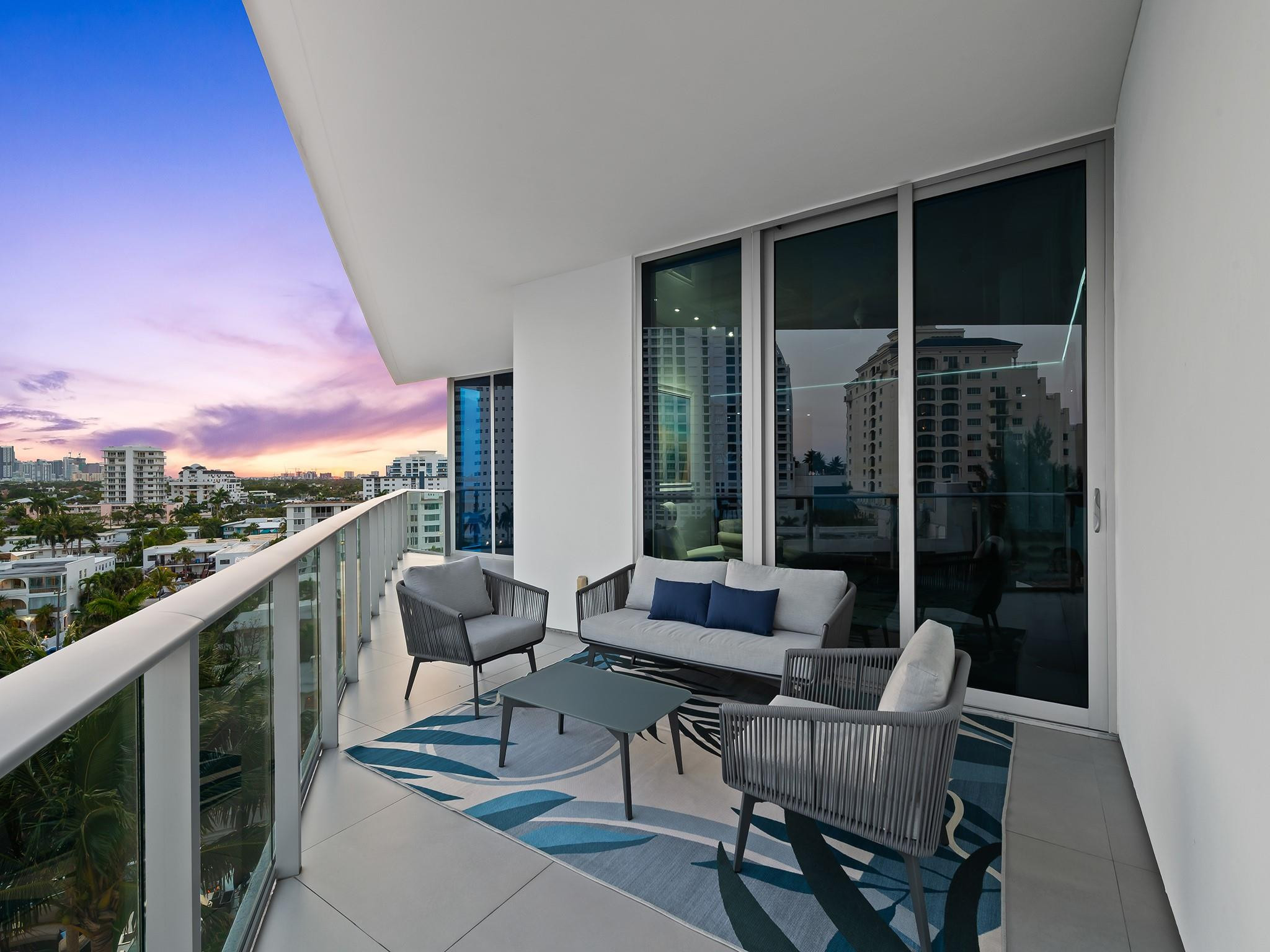 PARAMOUNT - Residential Lease