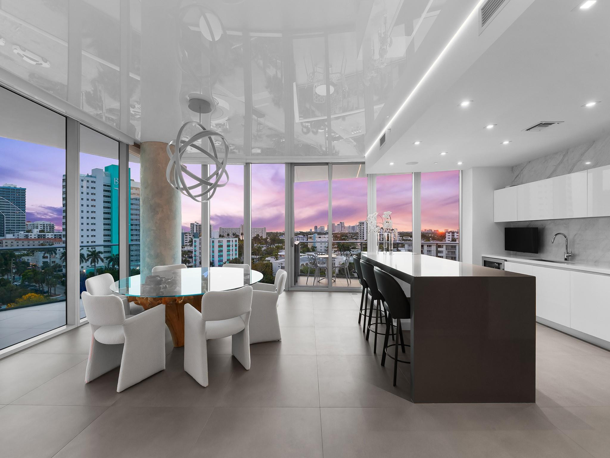 PARAMOUNT - Residential Lease