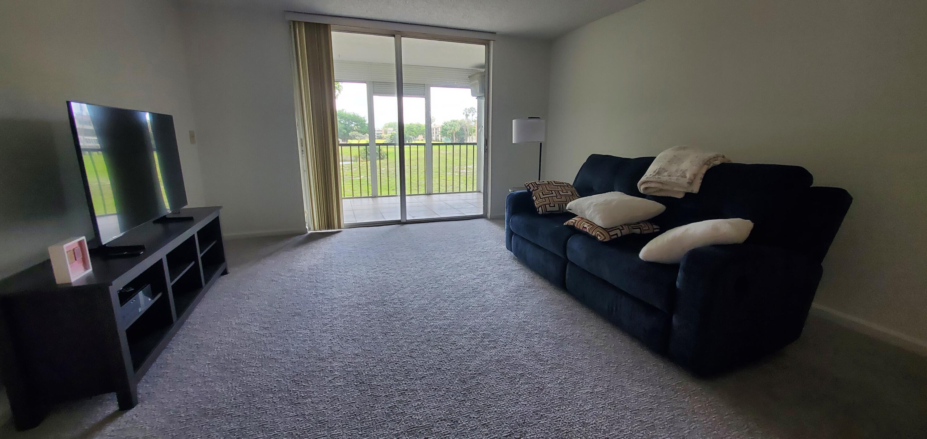 PALM LAKES CONDO - Residential Lease
