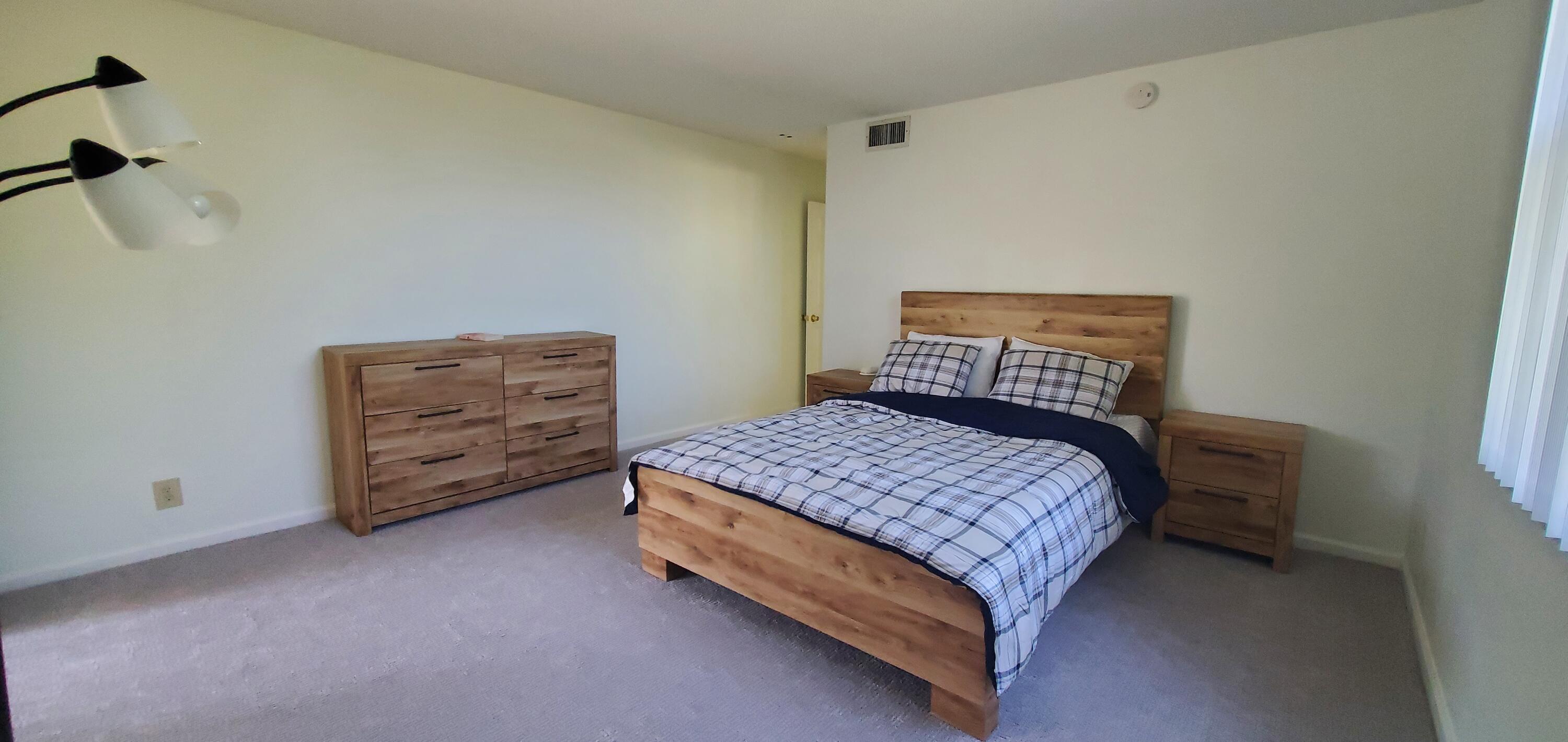 PALM LAKES CONDO - Residential Lease