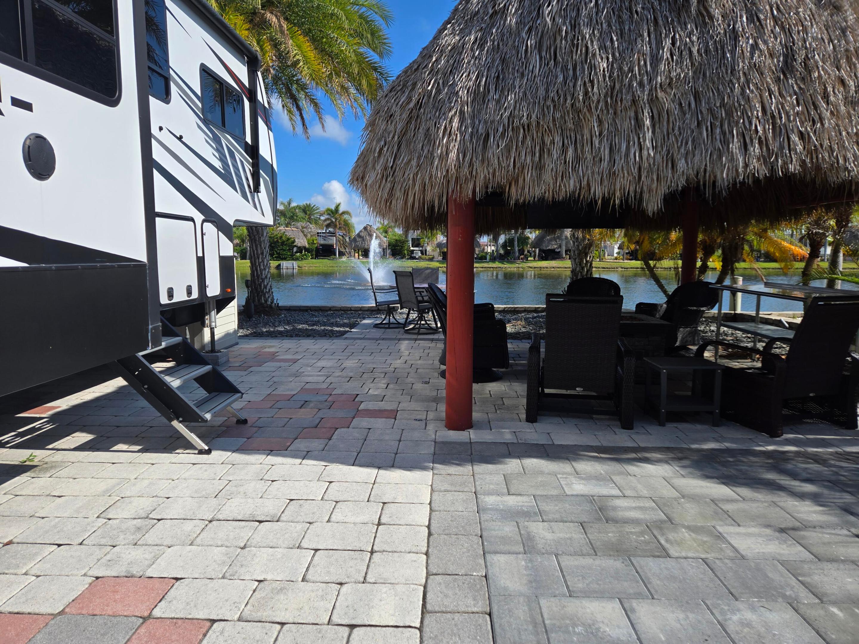 SILVER PALMS RV VILLAGE - Land