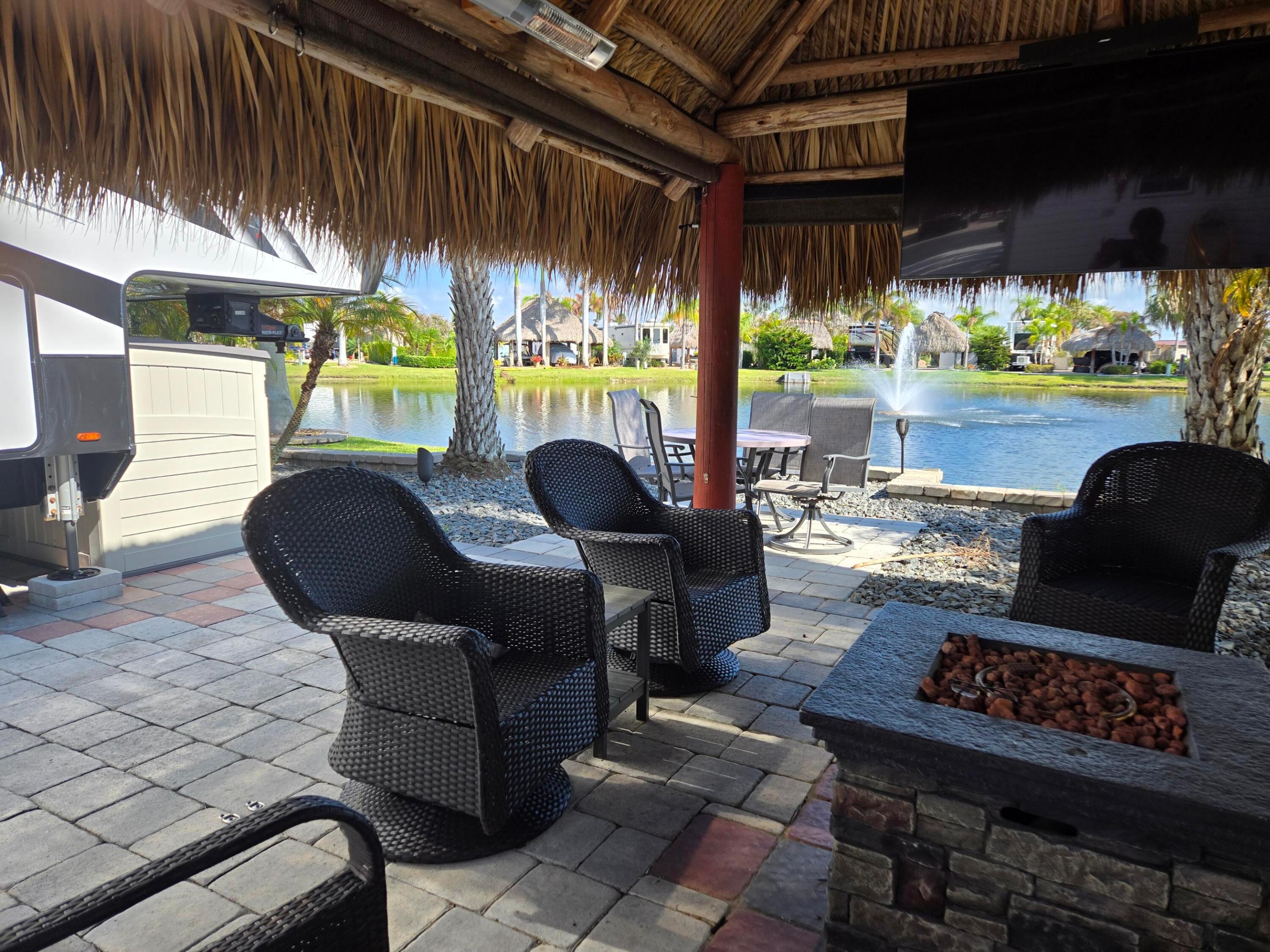 SILVER PALMS RV VILLAGE - Land