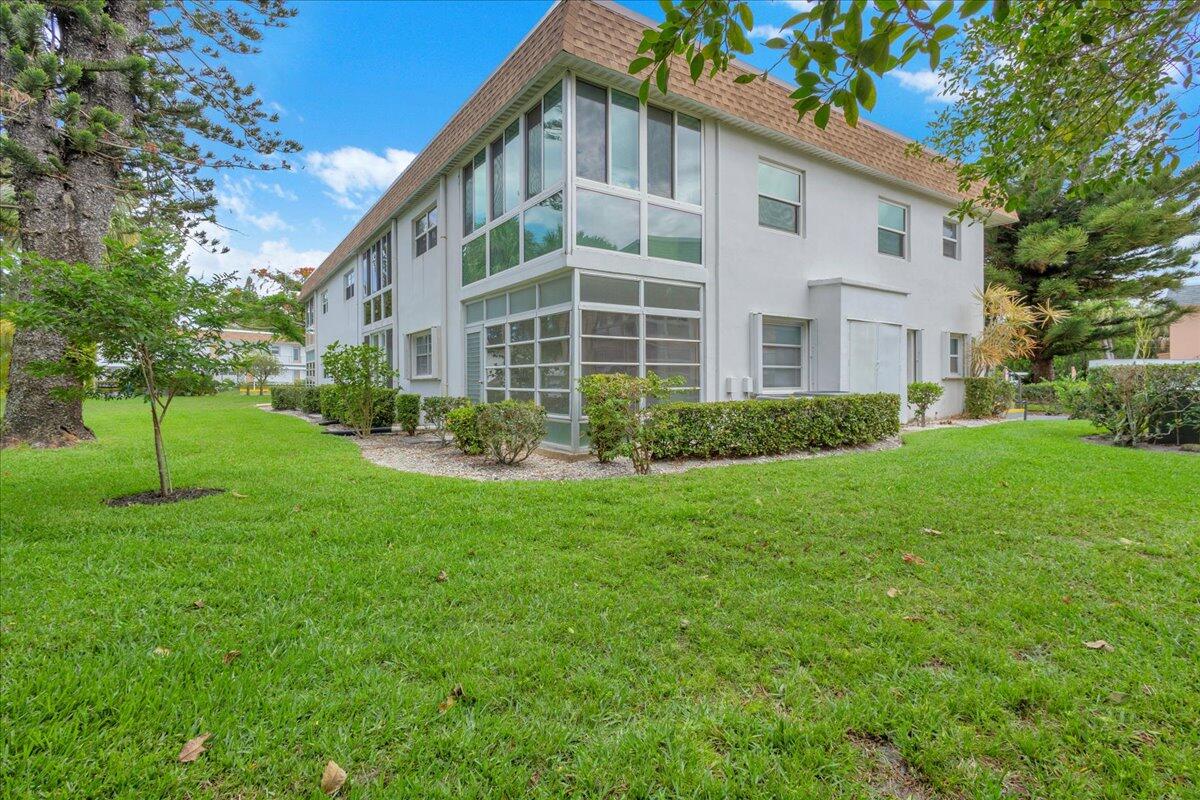 KINGSWOOD CONDO - Residential