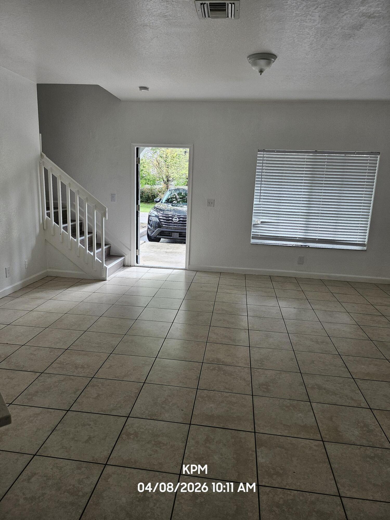 LAUREL OAKS ENCLAVE - Residential Lease