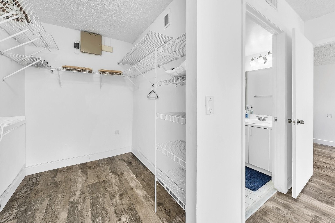 Kings Point Weldon Condo - Residential