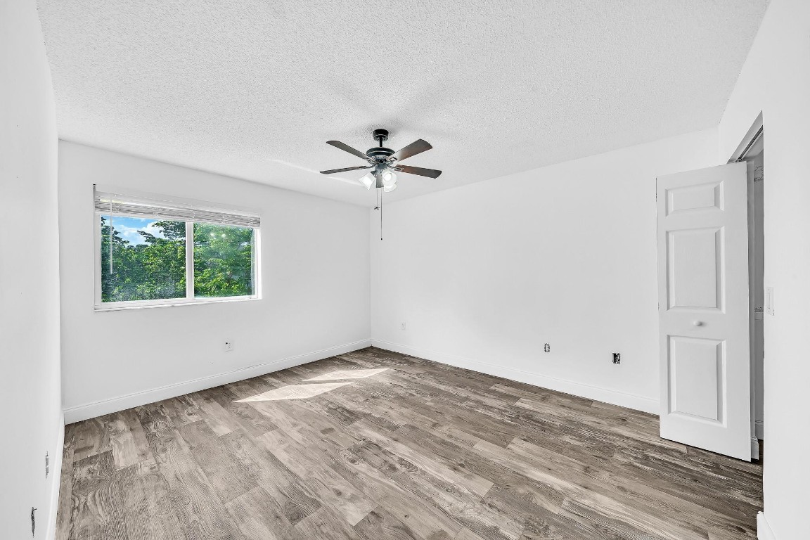 Kings Point Weldon Condo - Residential