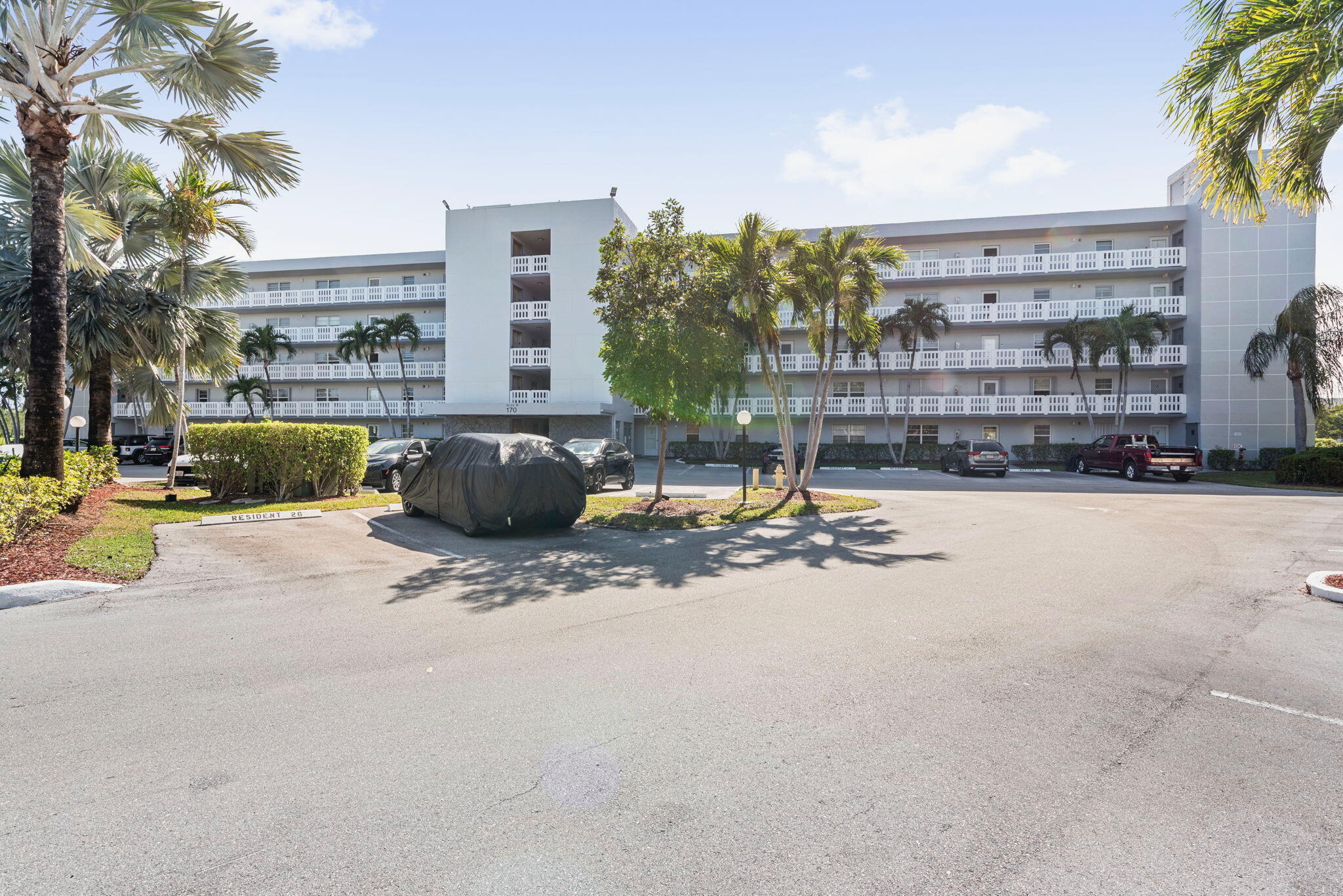 MEADOWBROOK LAKES VIEW CONDO - Residential