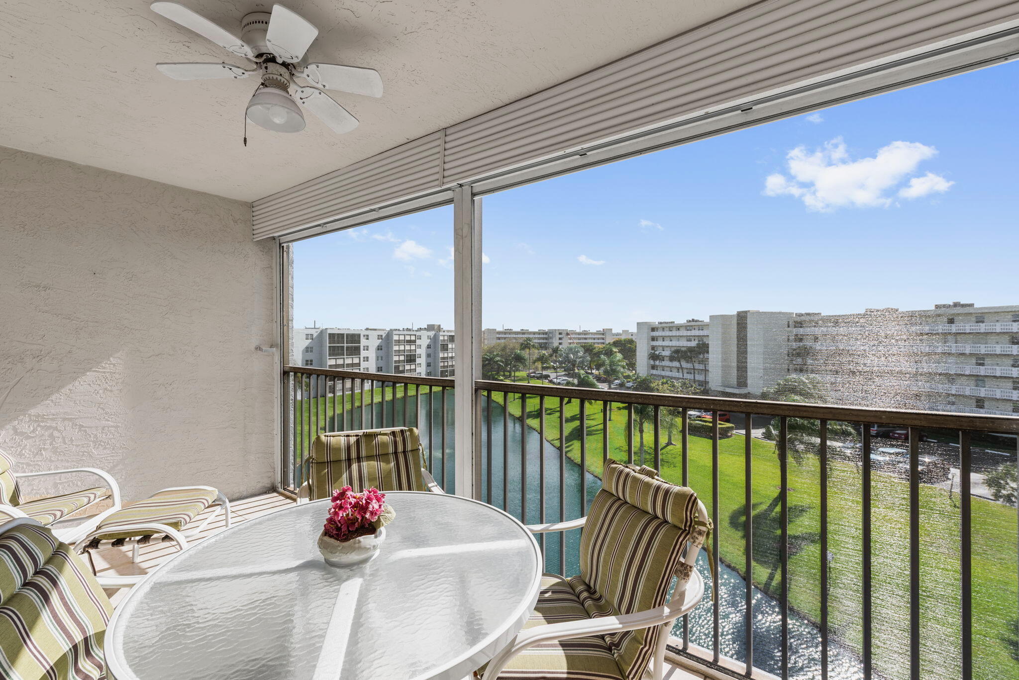MEADOWBROOK LAKES VIEW CONDO - Residential