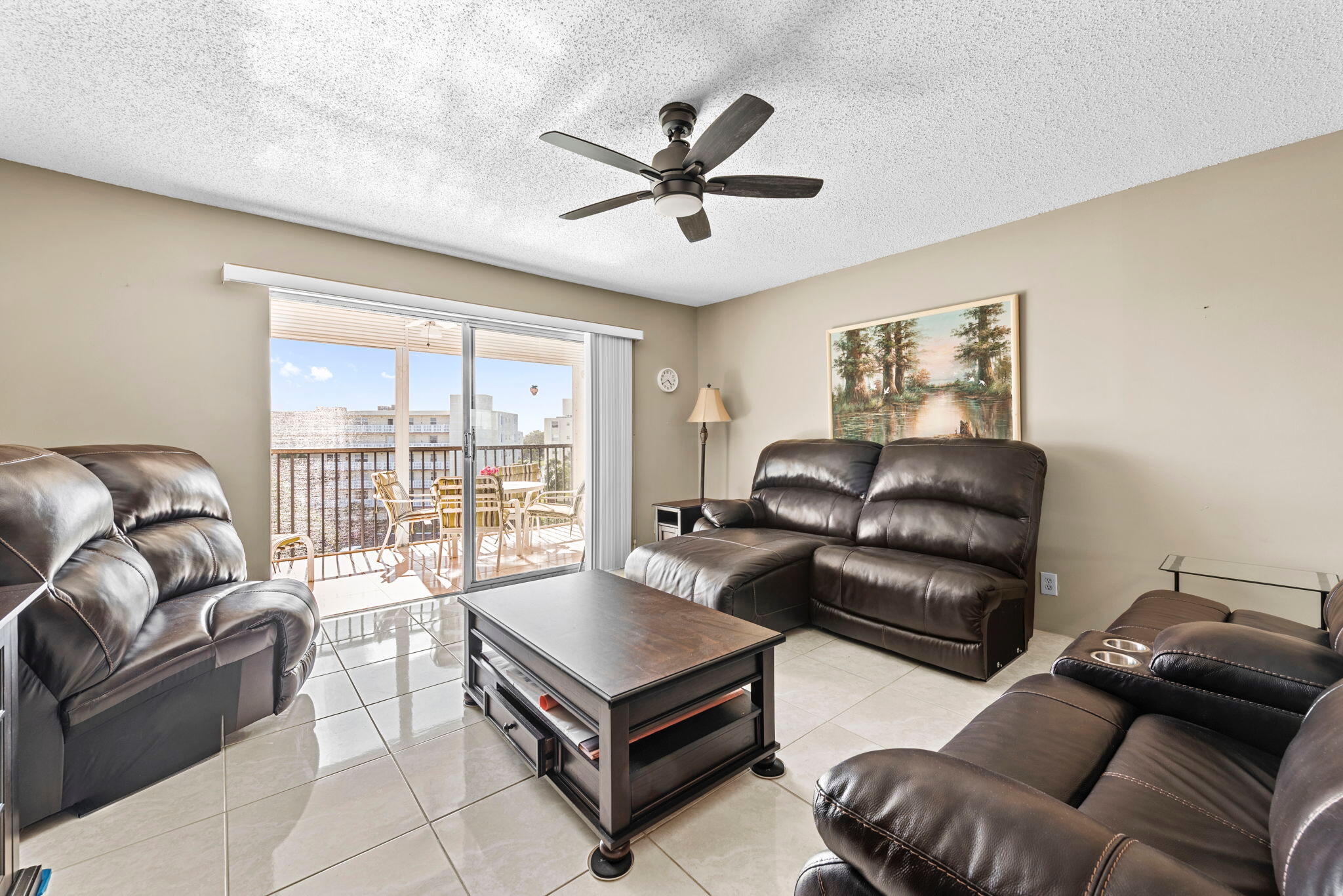 MEADOWBROOK LAKES VIEW CONDO - Residential