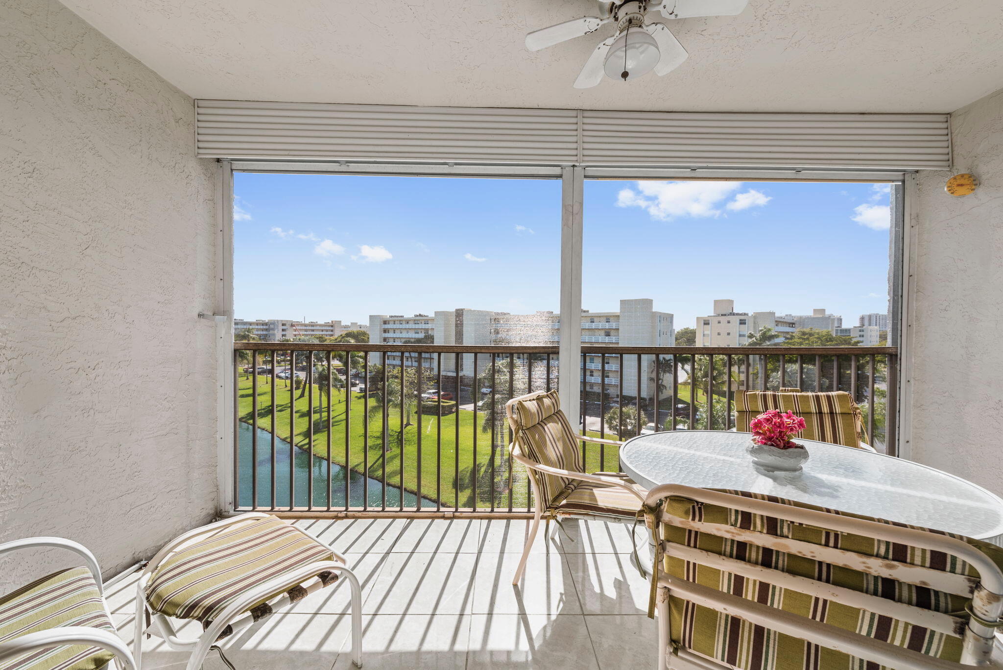 MEADOWBROOK LAKES VIEW CONDO - Residential