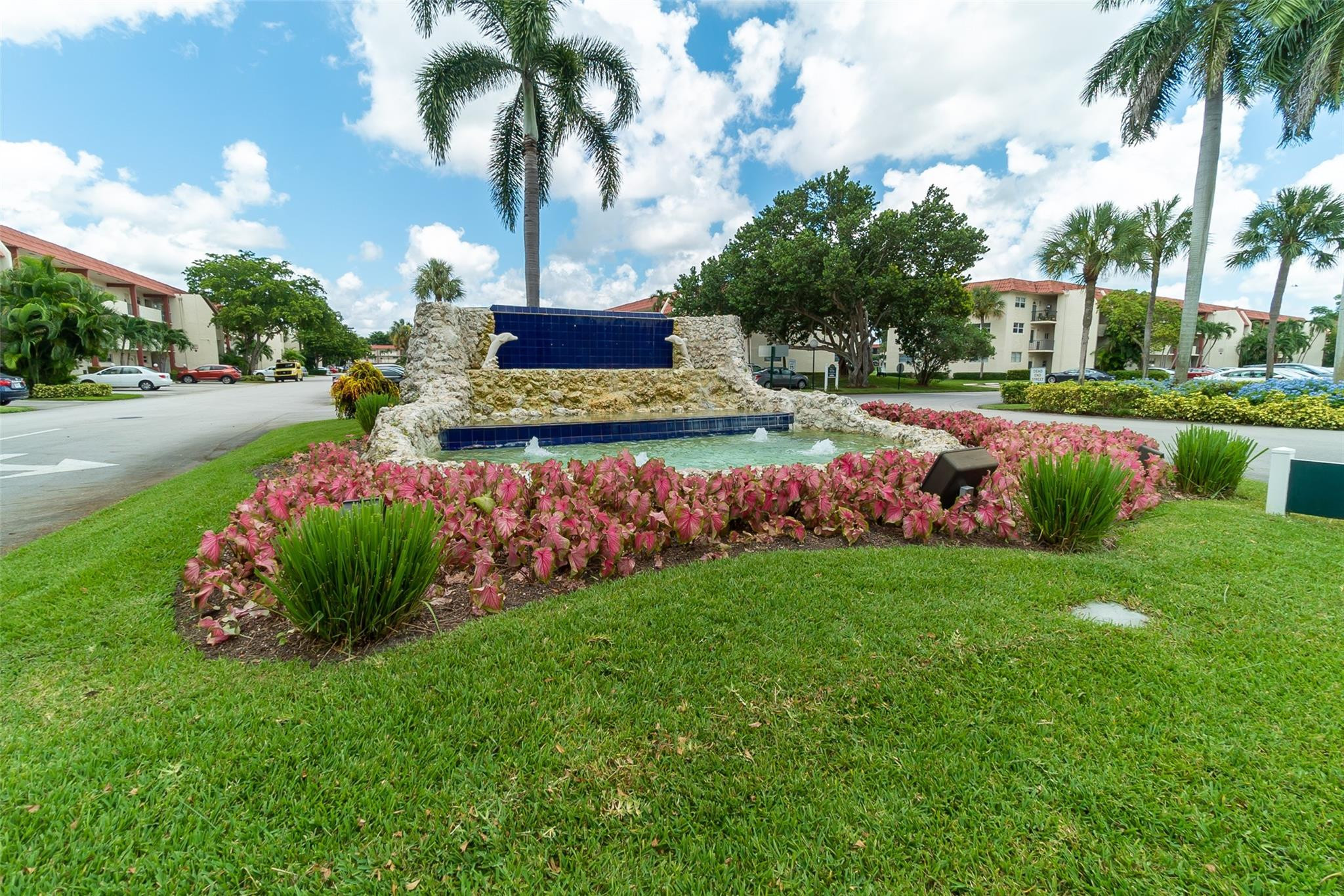 Hollybrook Golf & Tennis Club - Residential