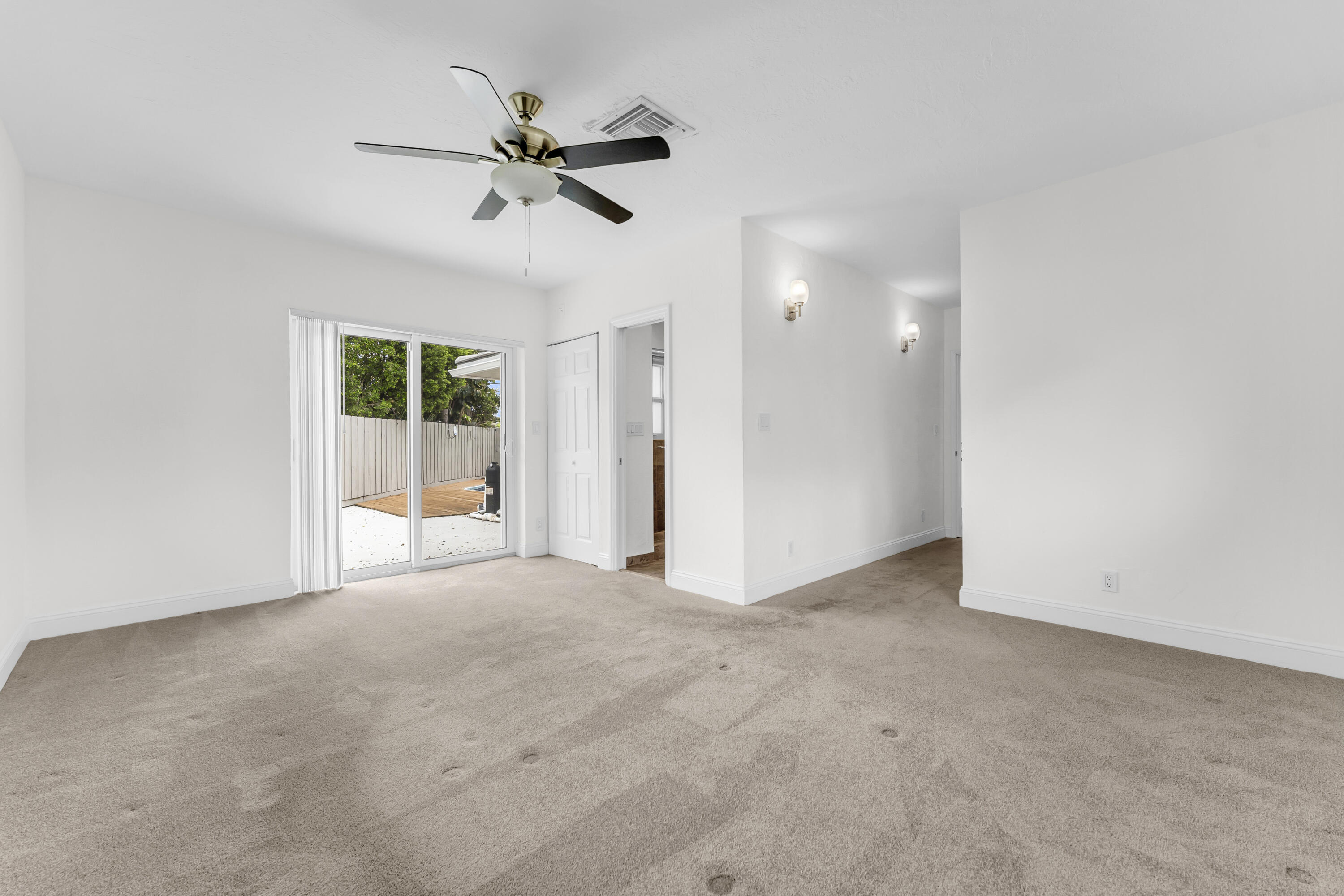 CORAL RIDGE COUNTRY CLUB - Residential
