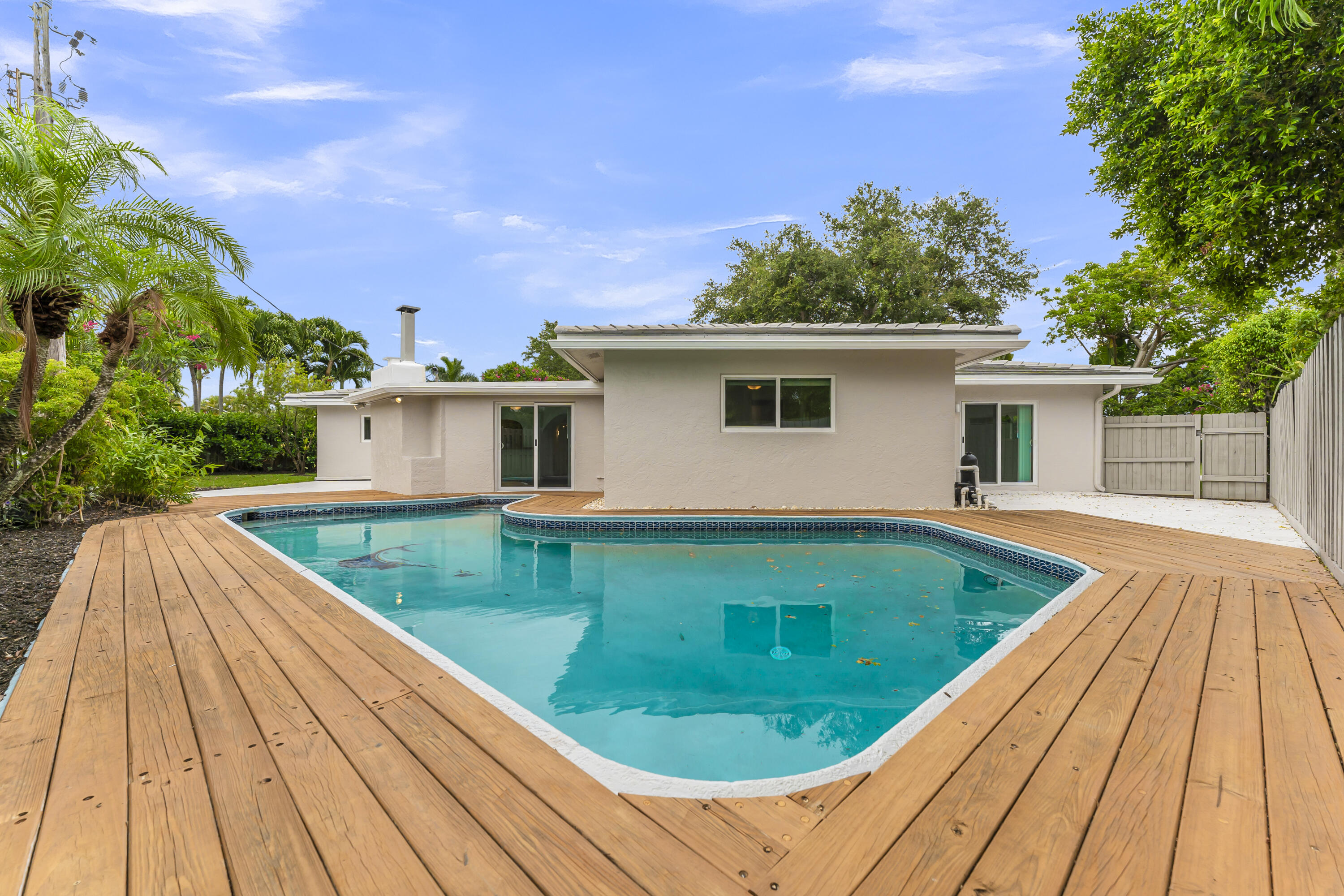 CORAL RIDGE COUNTRY CLUB - Residential