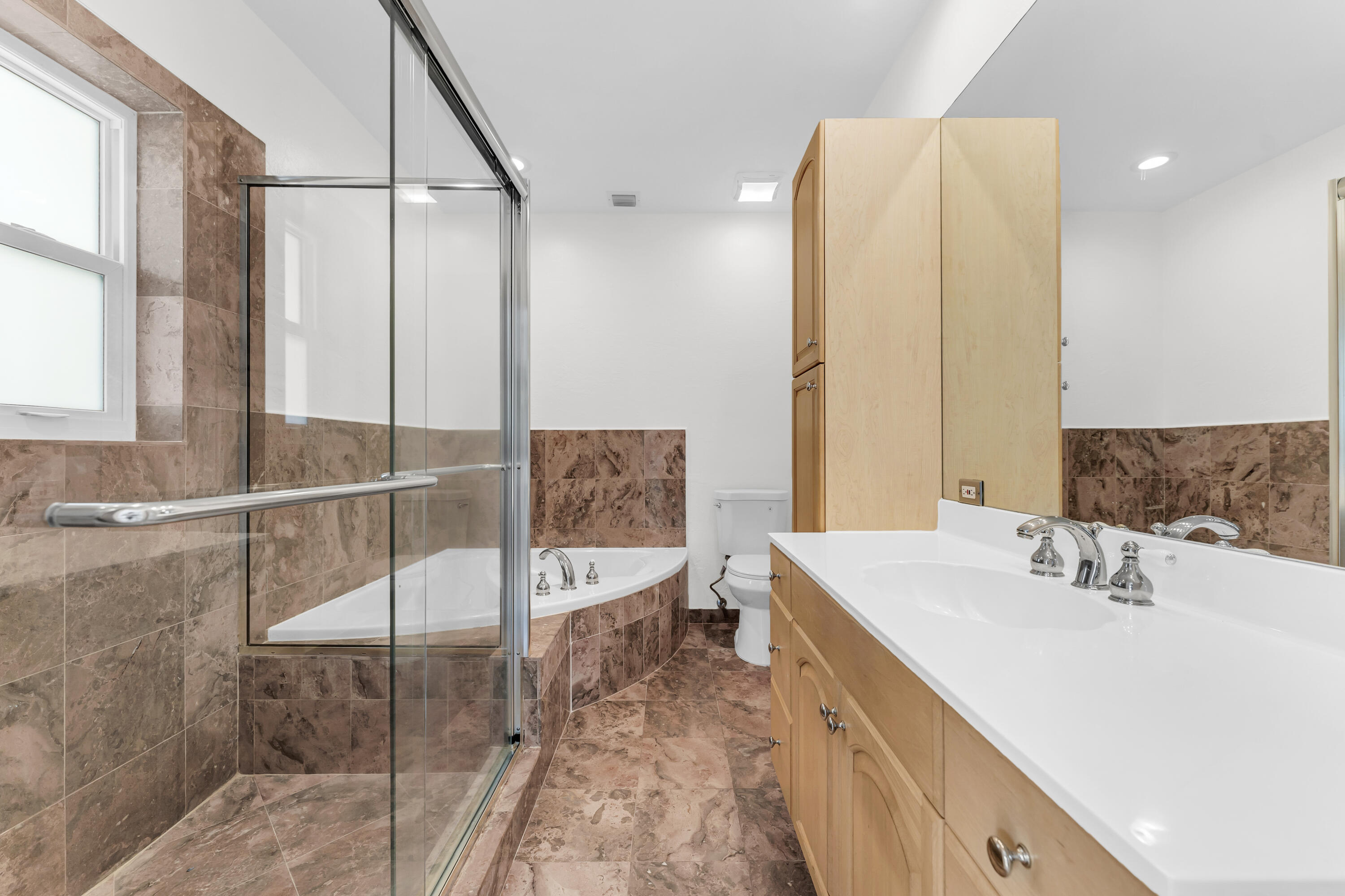 CORAL RIDGE COUNTRY CLUB - Residential
