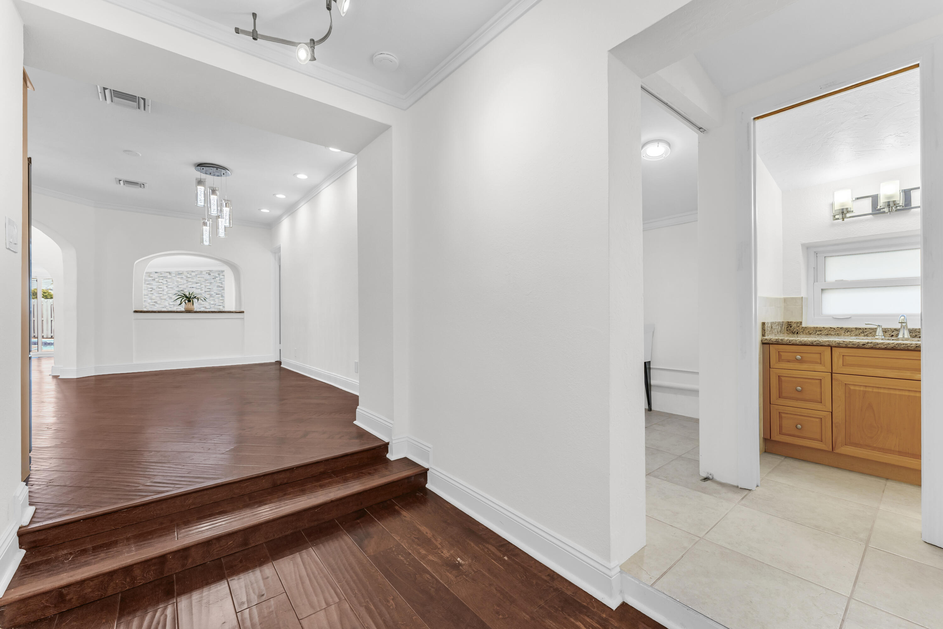 CORAL RIDGE COUNTRY CLUB - Residential