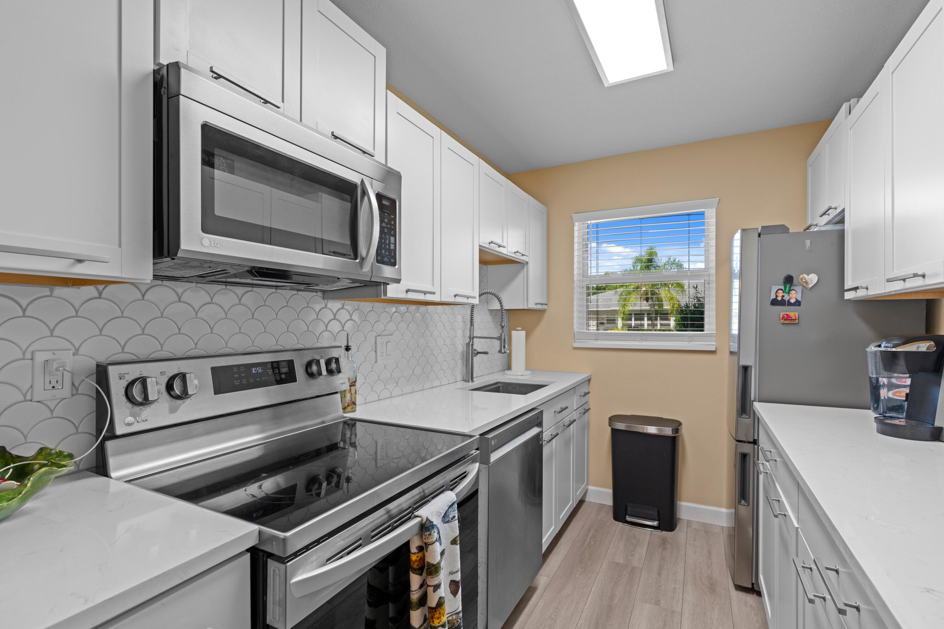 HIGH POINT OF DELRAY SEC 4 - Residential