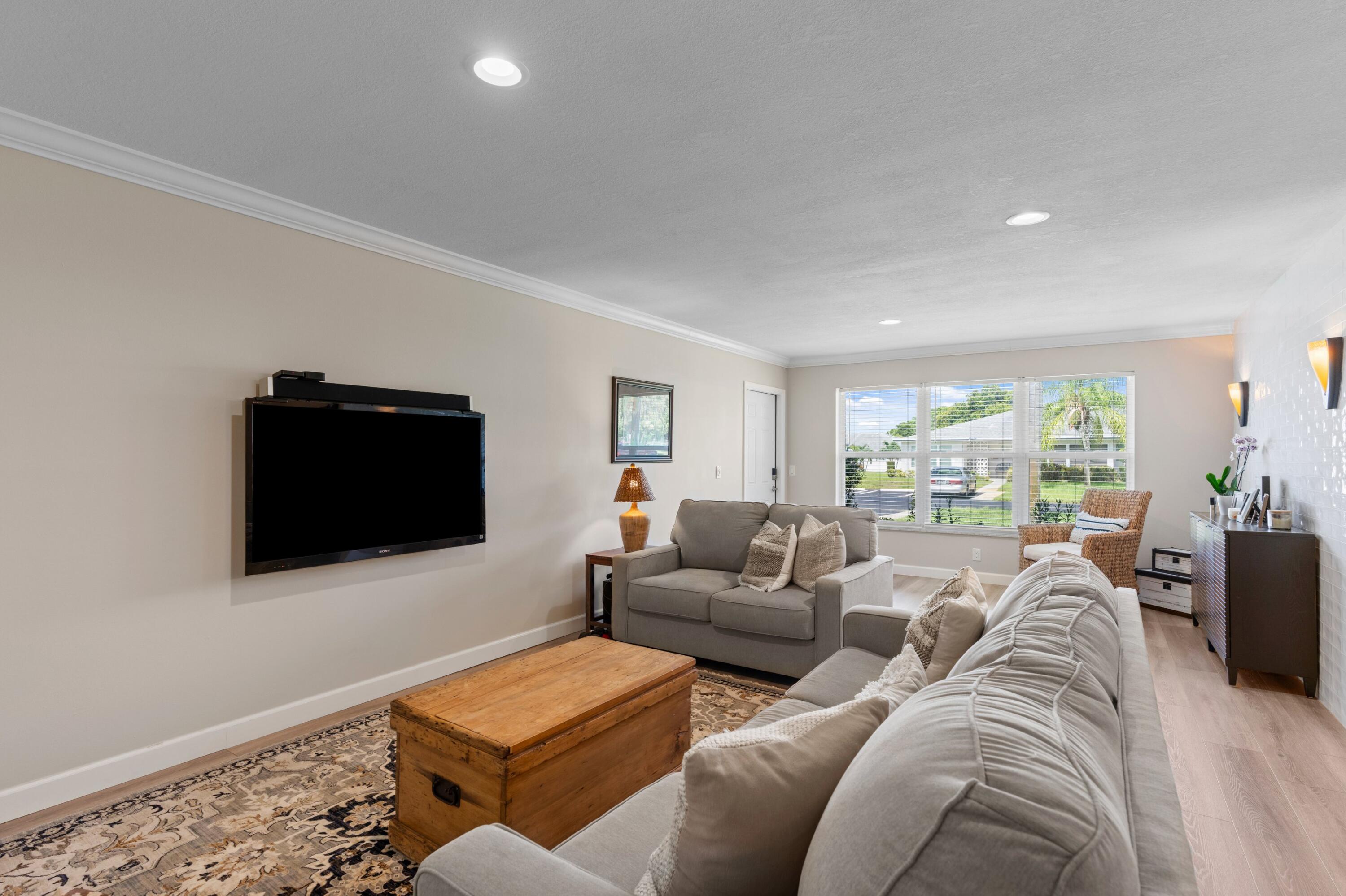 HIGH POINT OF DELRAY SEC 4 - Residential