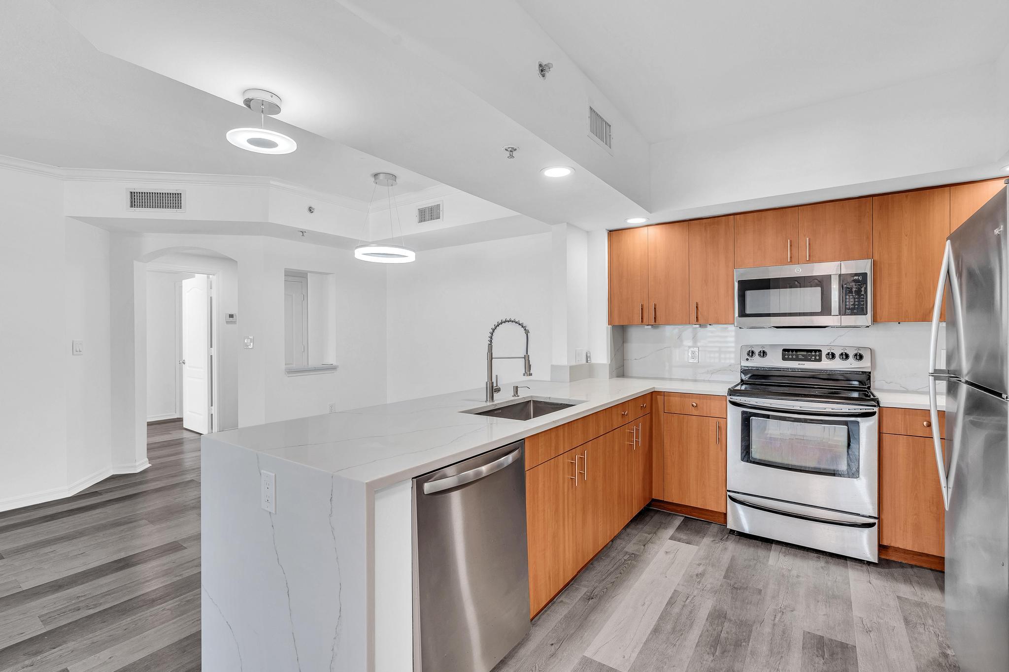 WAVERLY AT LAS OLAS CONDO - Residential